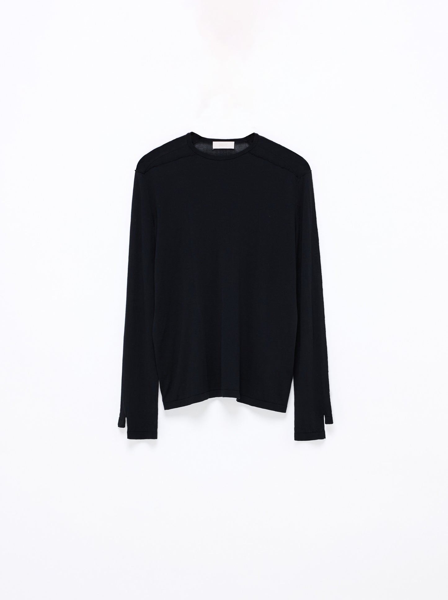 Cotton thumb hole long-sleeved shirt