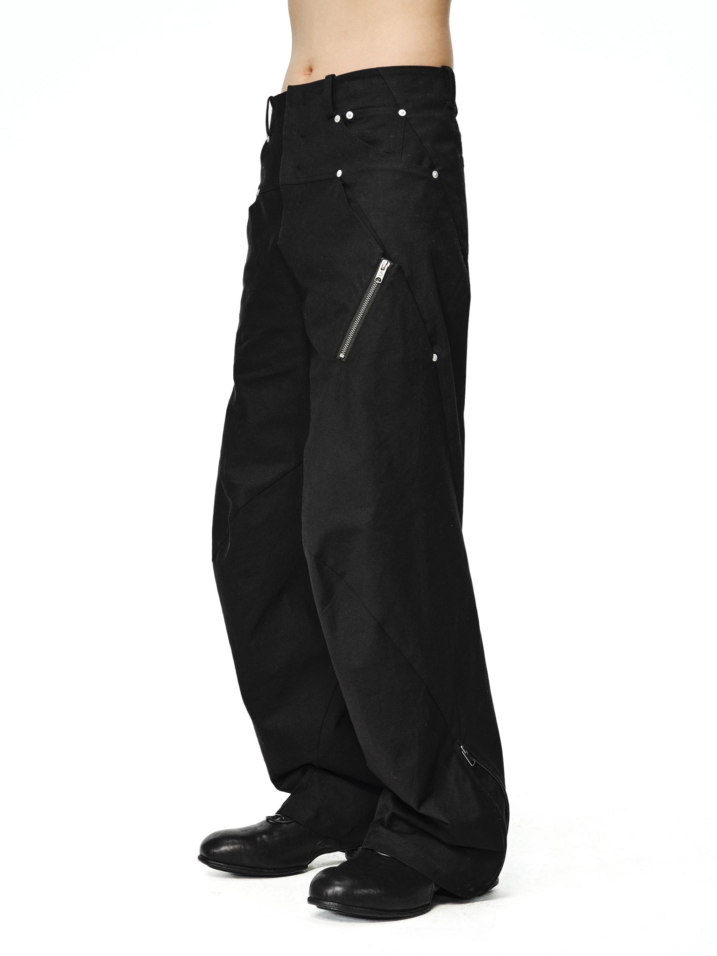 "Maestro" 3D spiral cut curved pants