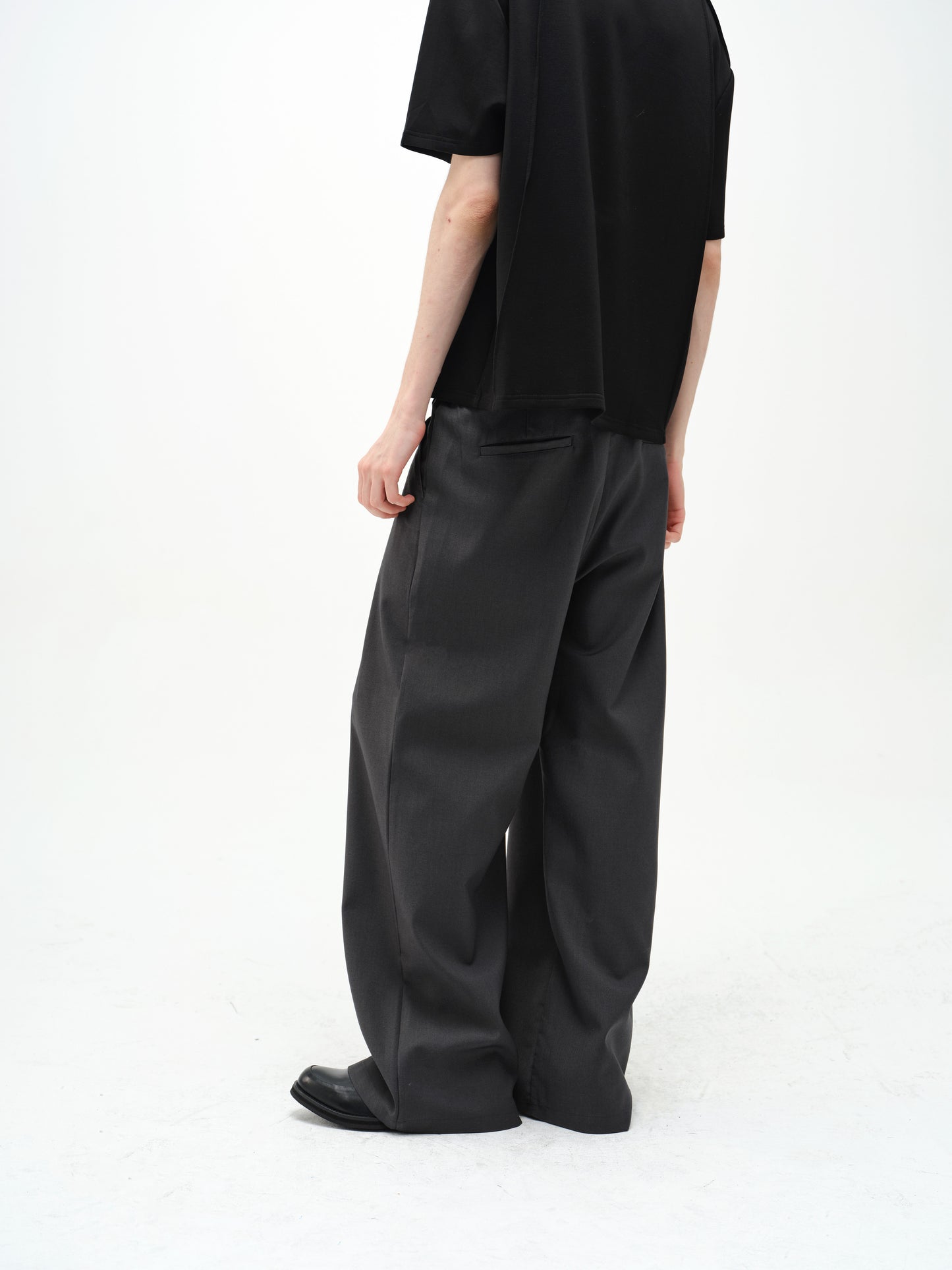 Sword-shaped trousers