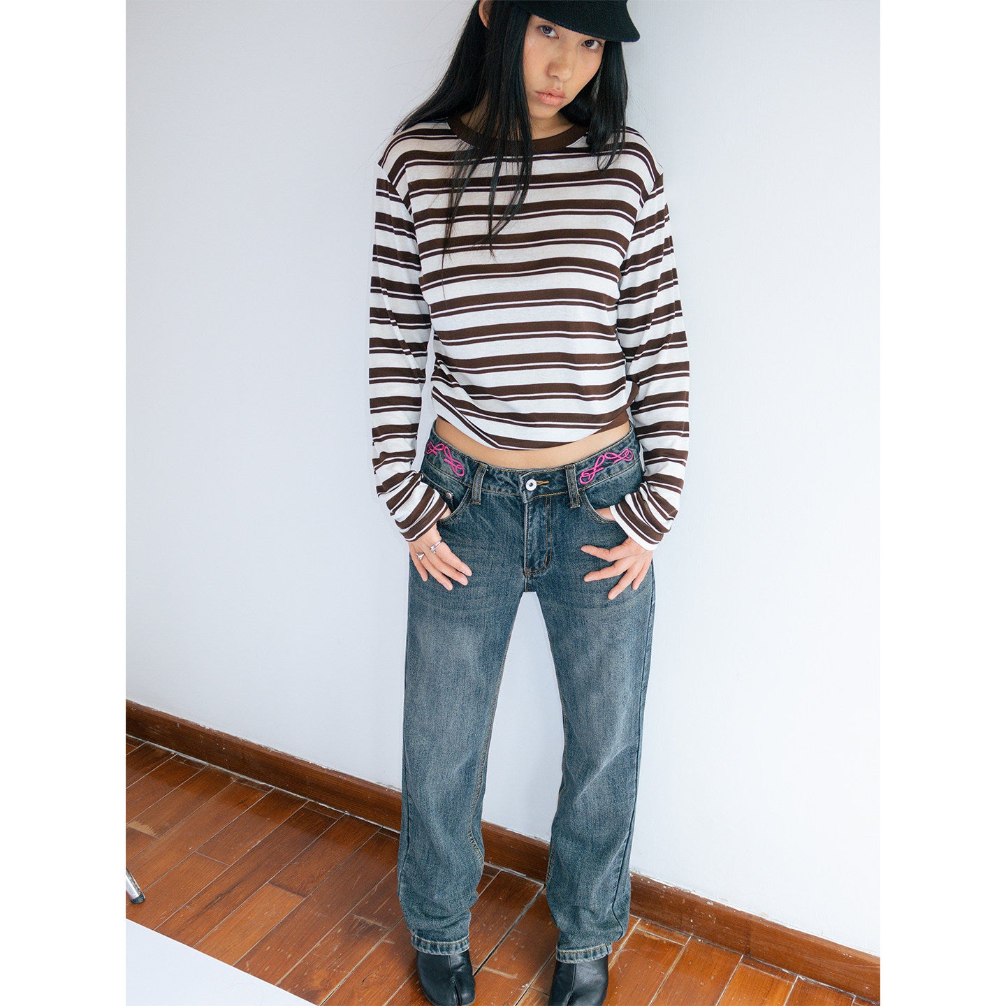 Wide neck striped long-sleeved T-shirt