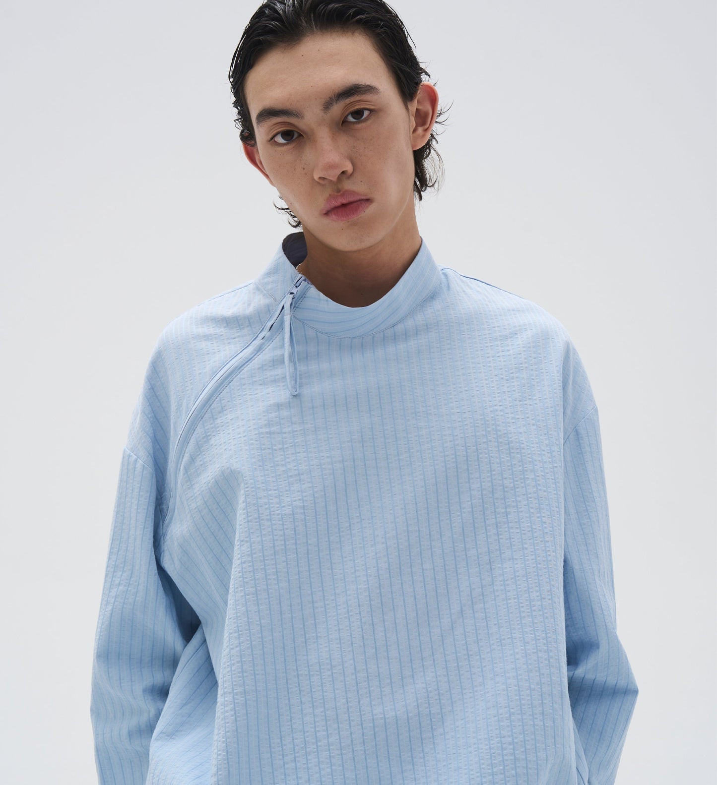 Two-tone striped textured bias neckline zip-up shirt