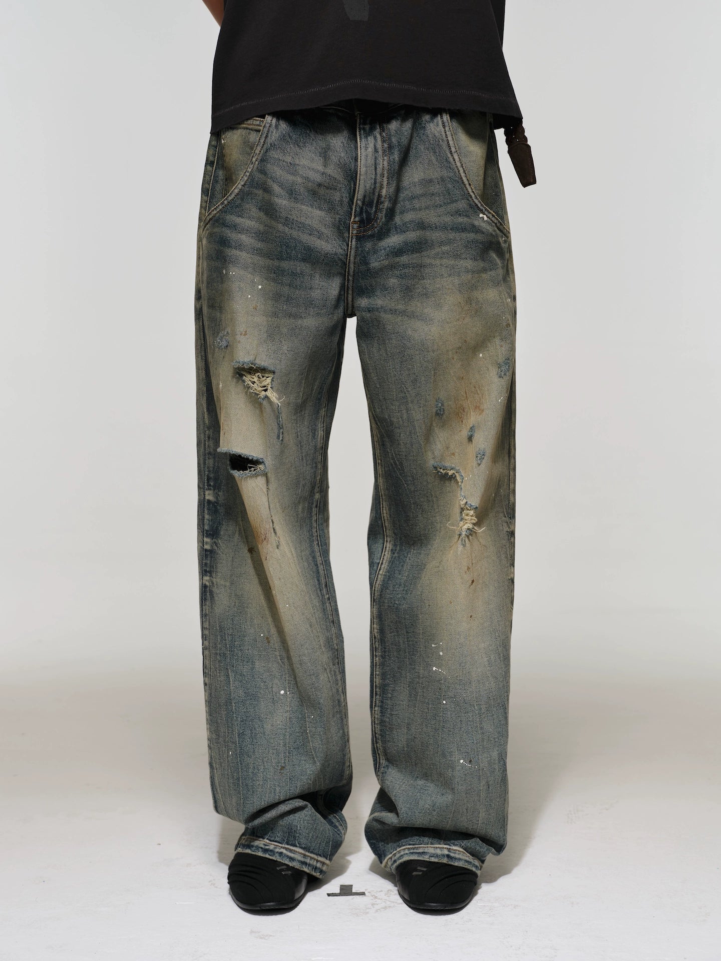 Straight Wash Dirty Ripped Jeans