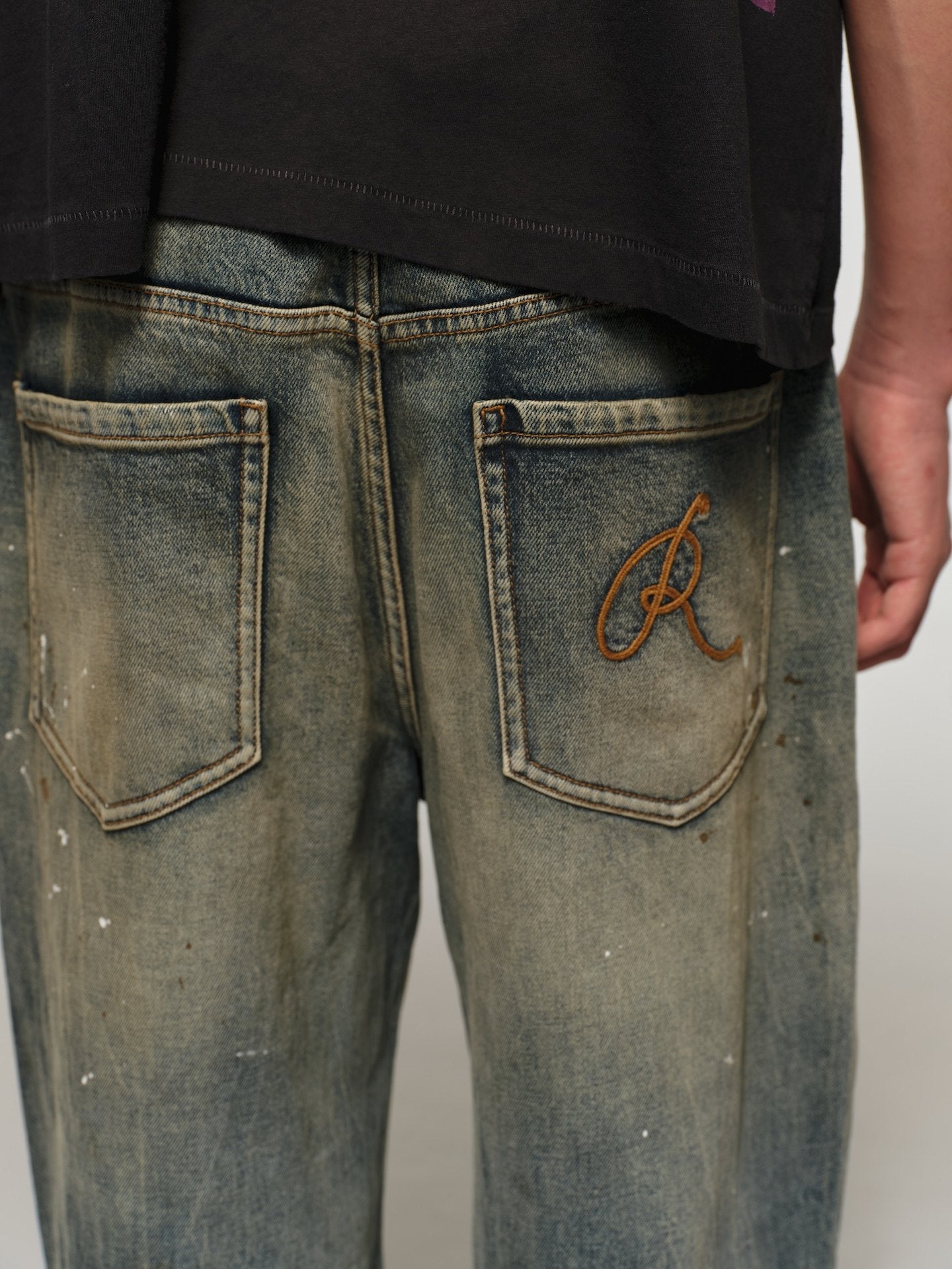 Straight Wash Dirty Ripped Jeans