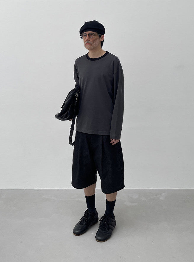 Loose fit solid color T-shirt