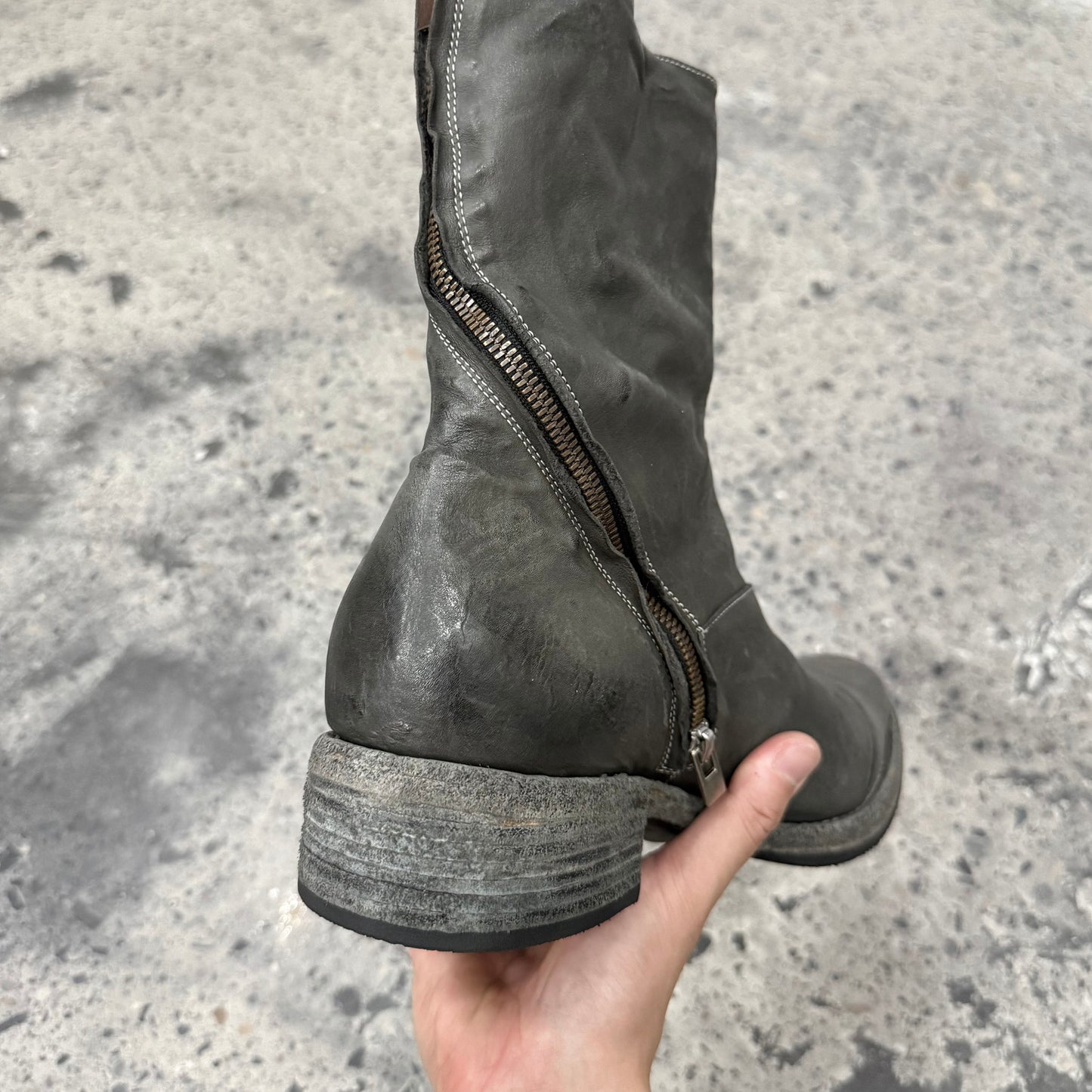 Distressed Swivel Zip Chelsea Leather Boots