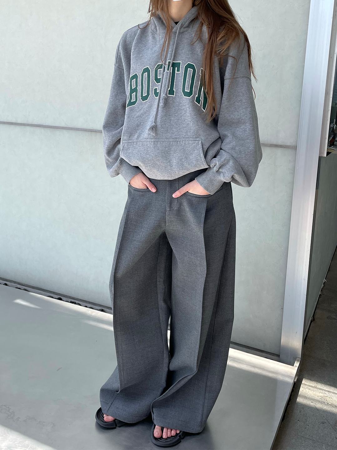 FaxCopyExpress Grey Wide-Leg Trousers Hand in front pocket FaxCopyExpress Grey Wide-Leg Trousers Hand in front pocket