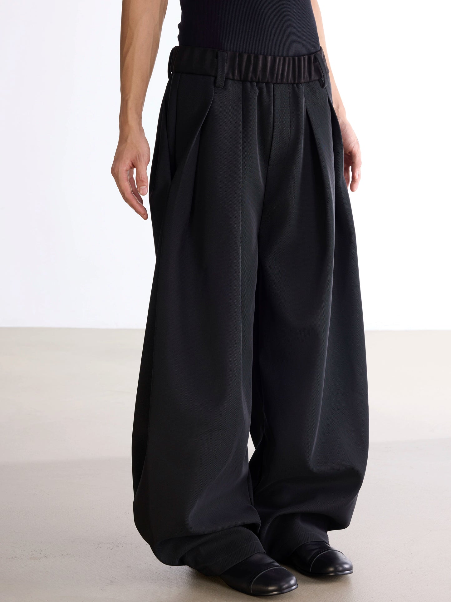 3D cut sweatpants trouser S09