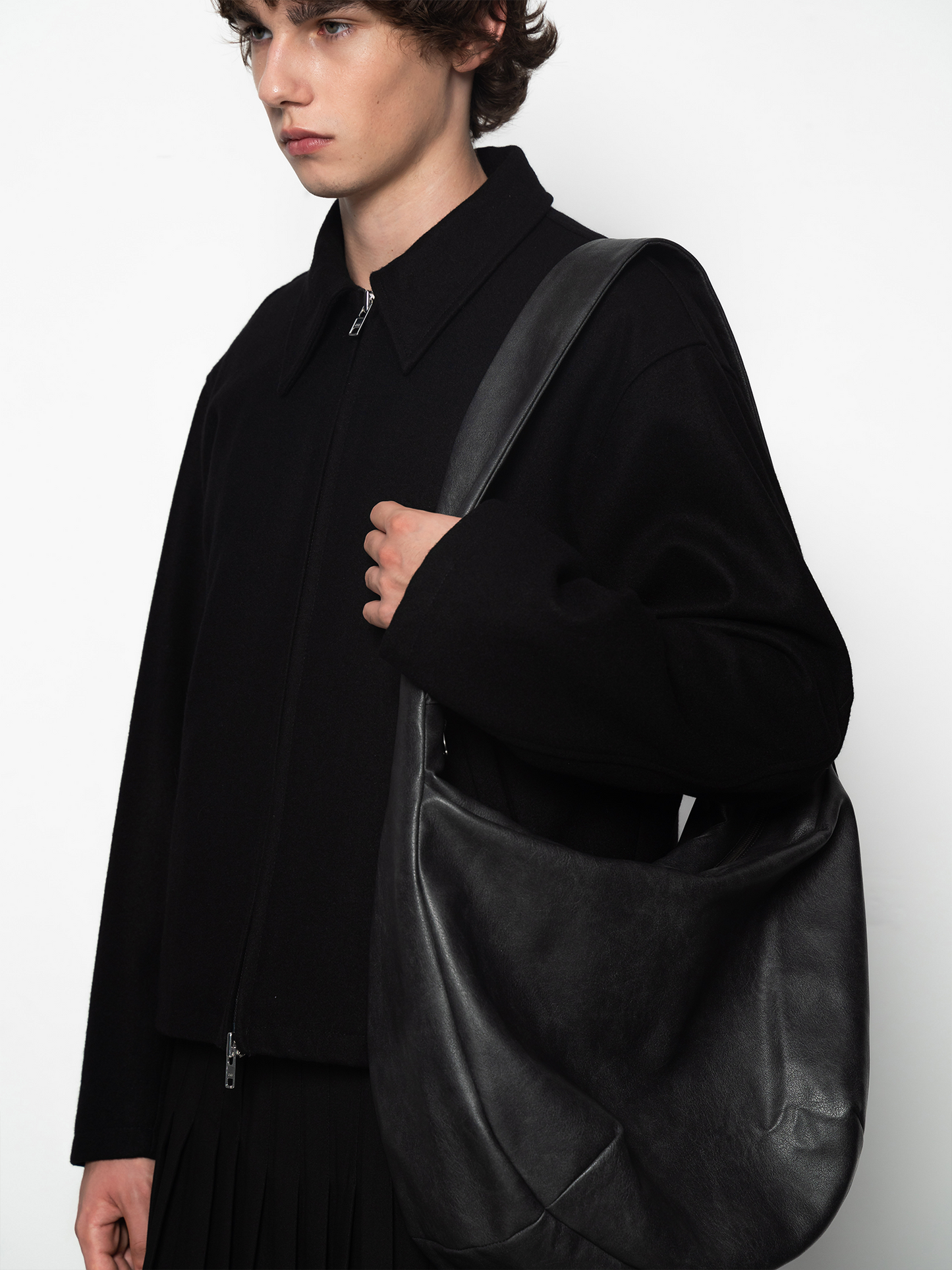 Peated leather stray bag