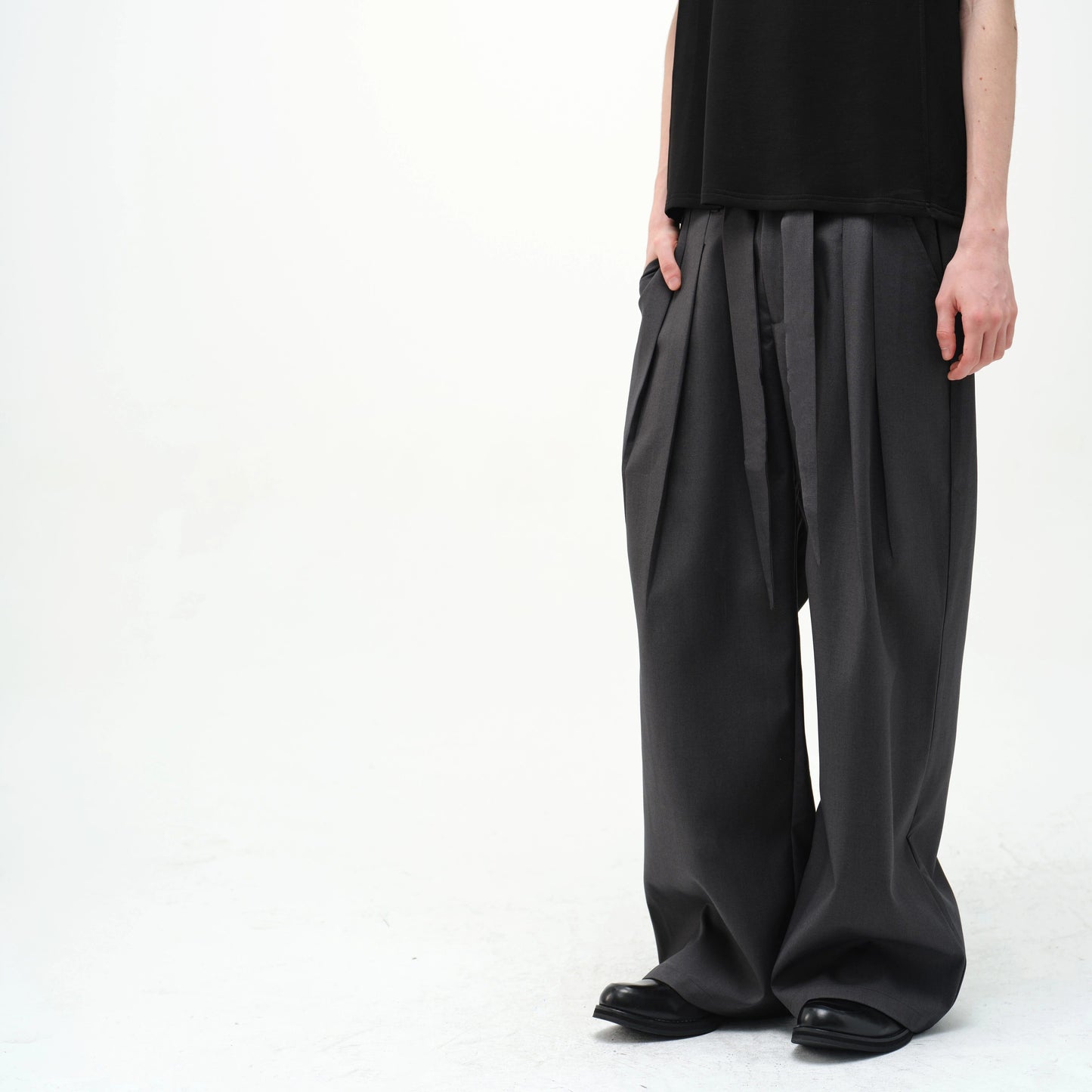 Sword-shaped trousers