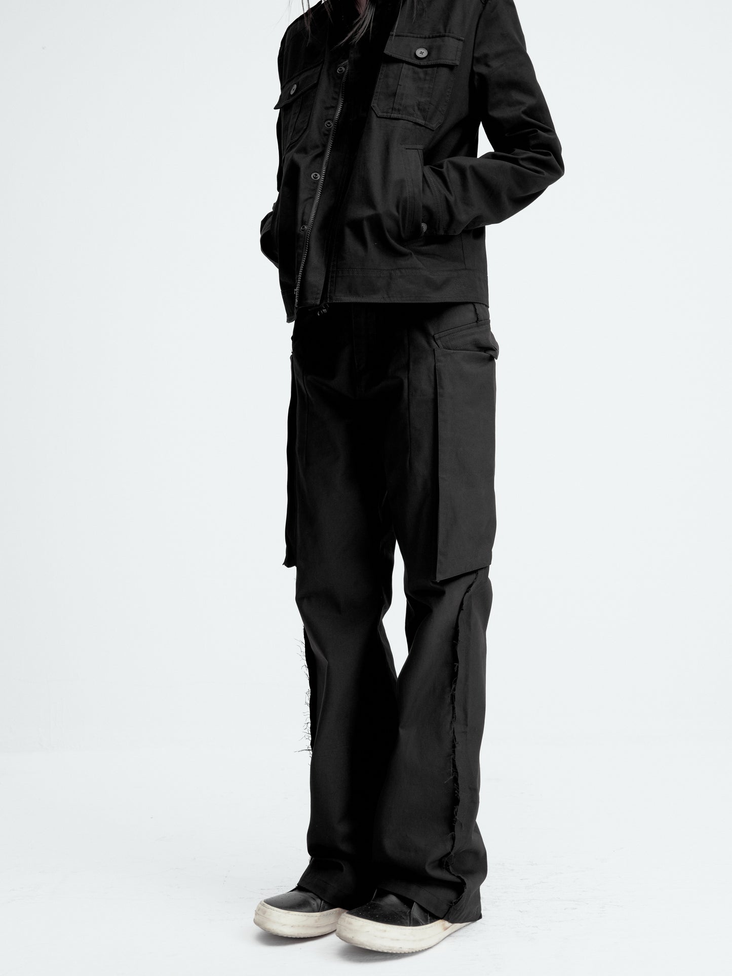 Stitching straight-leg cargo pants