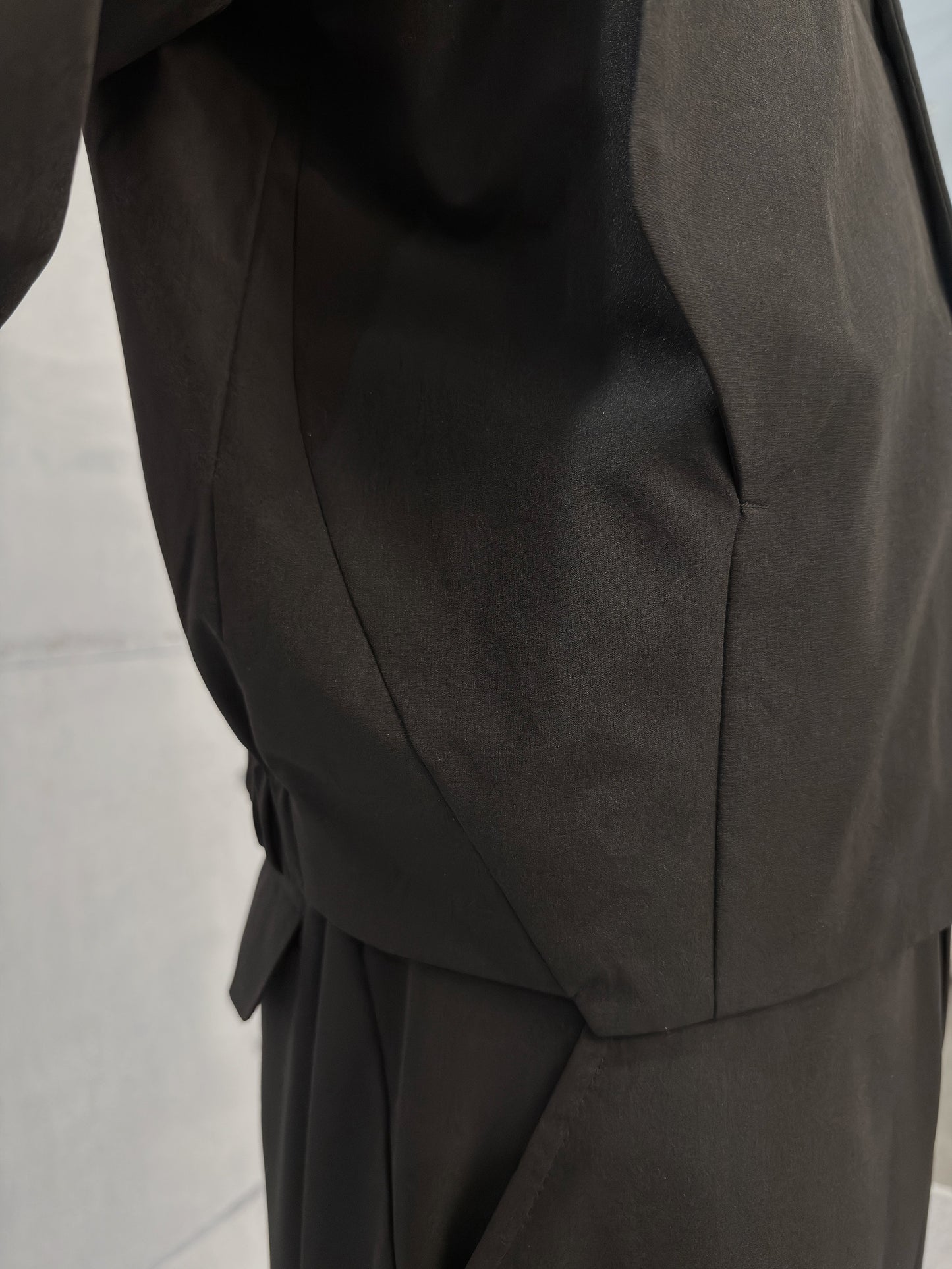 Tailored zip short jacket