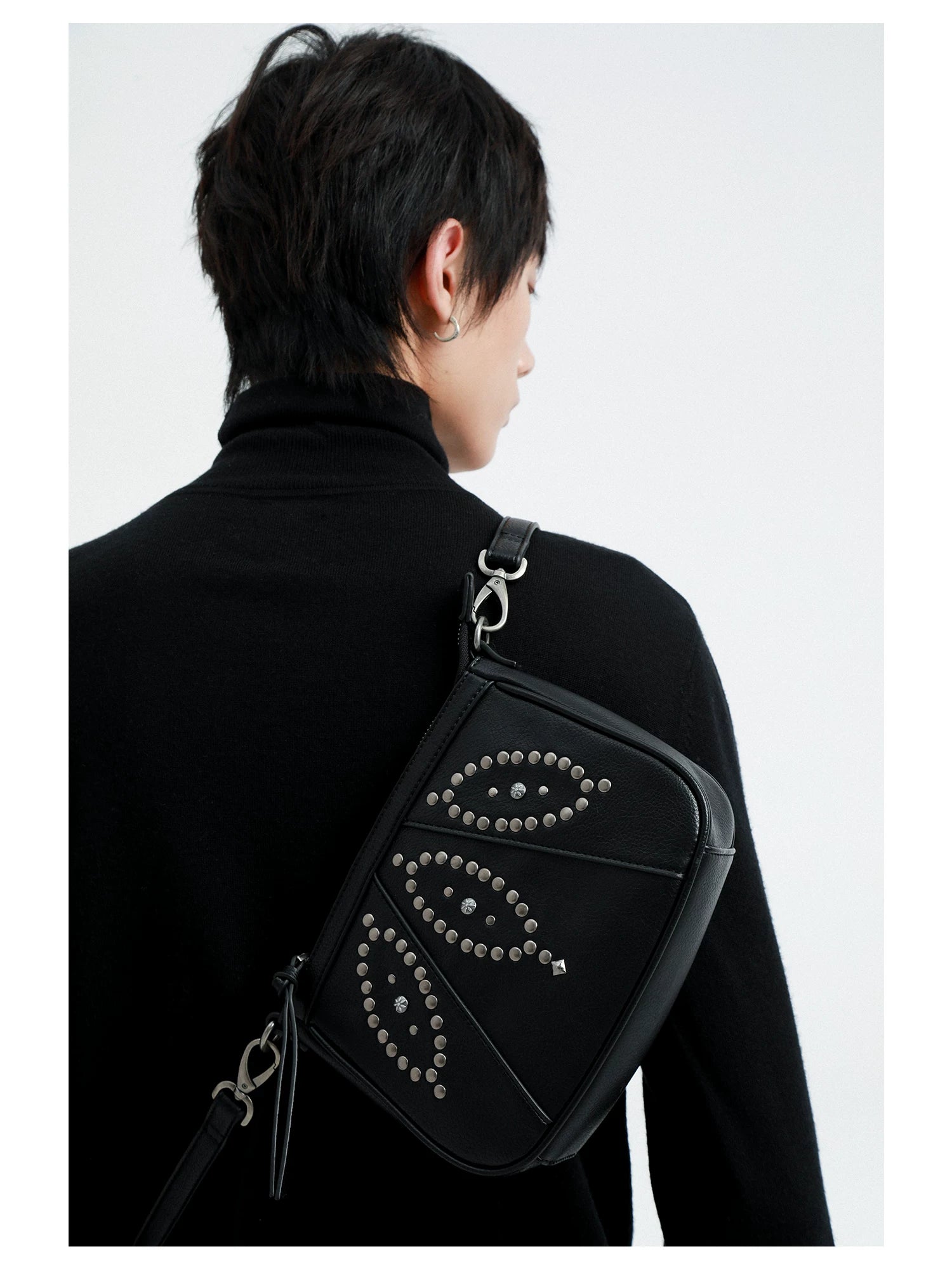 Handmade stud pattern shoulder bag