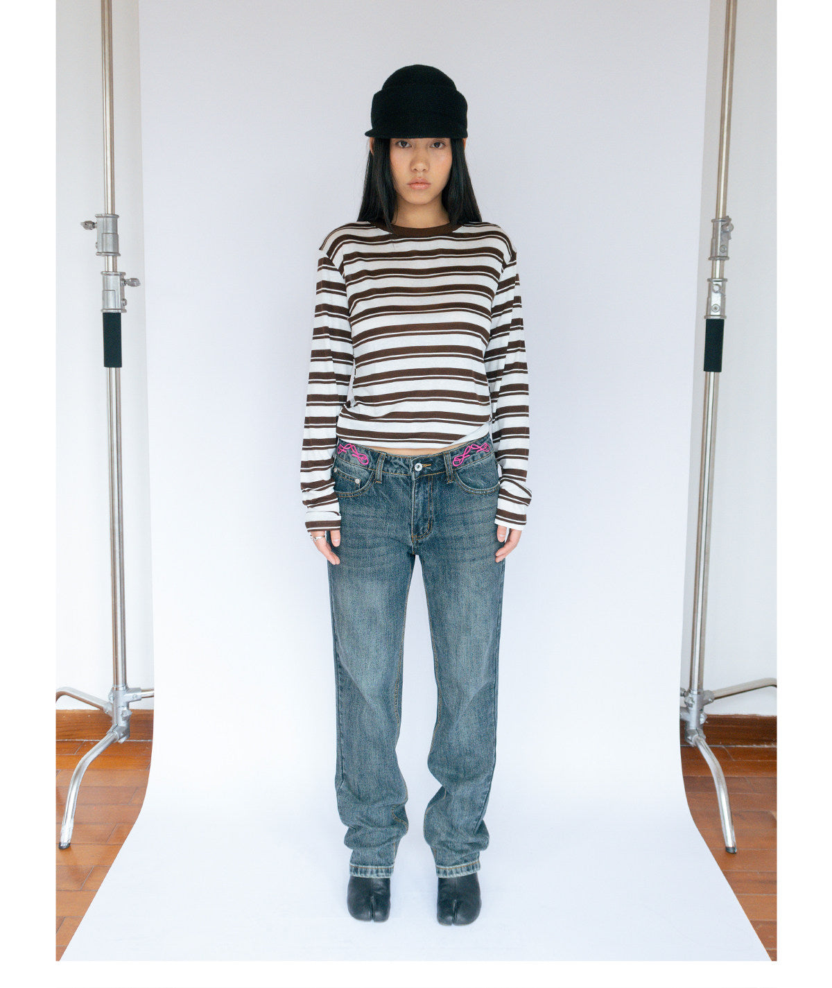 Wide neck striped long-sleeved T-shirt