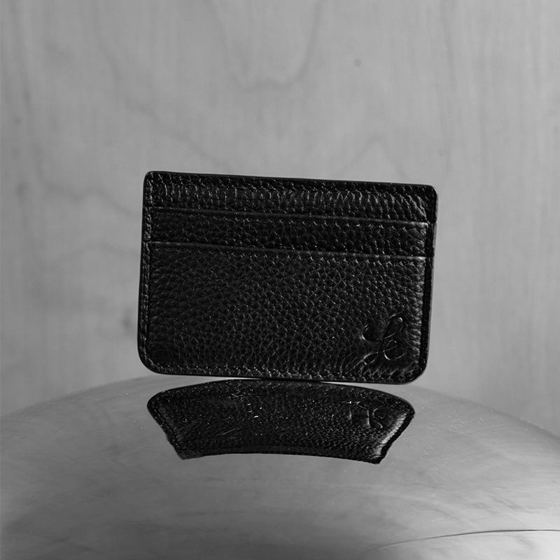 Magnetic cowhide double-layer card pack