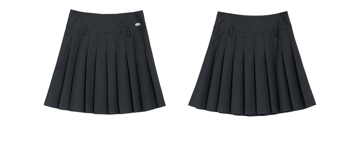 Pleated skirt