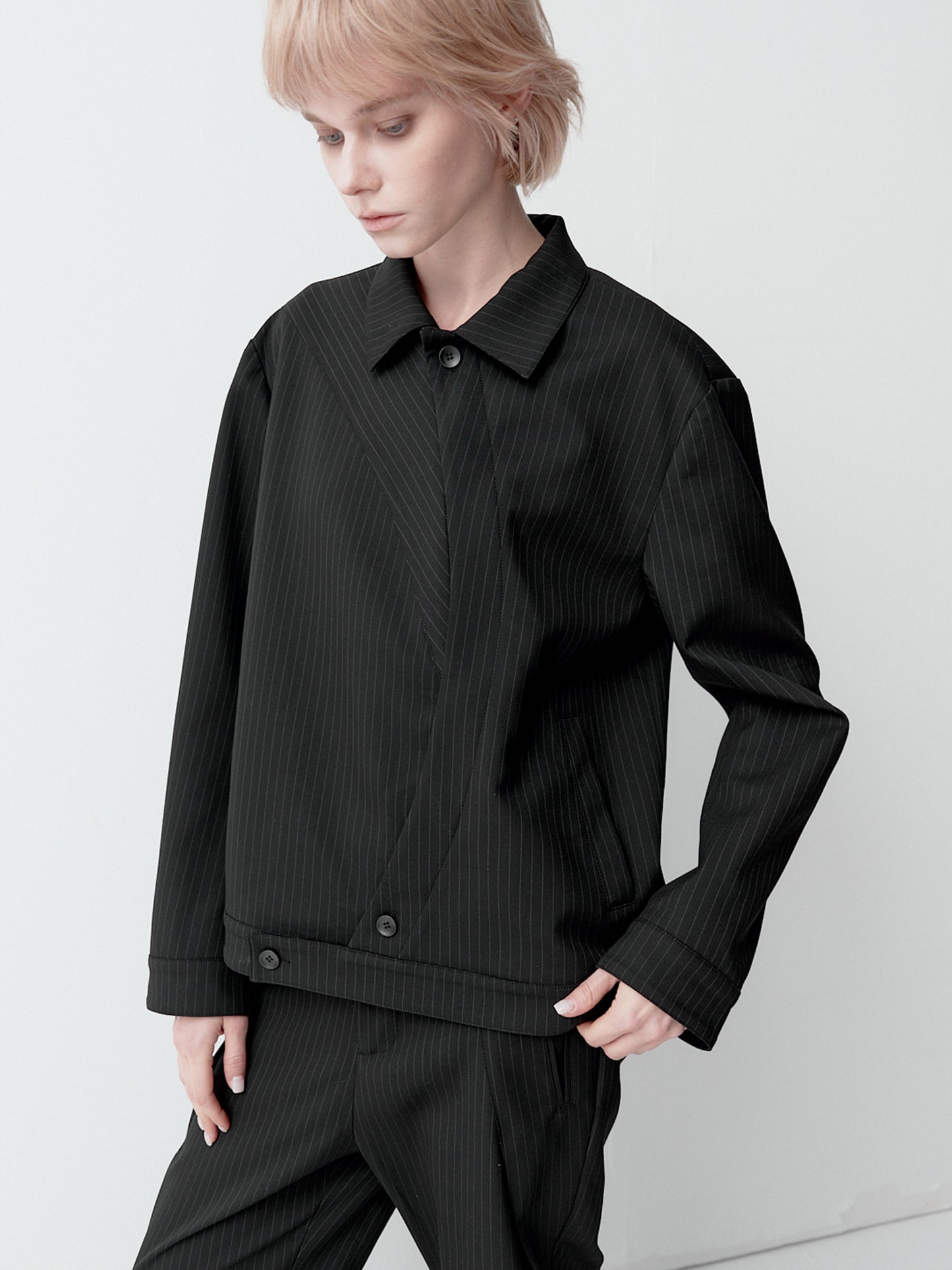 Curved placket striped jacket