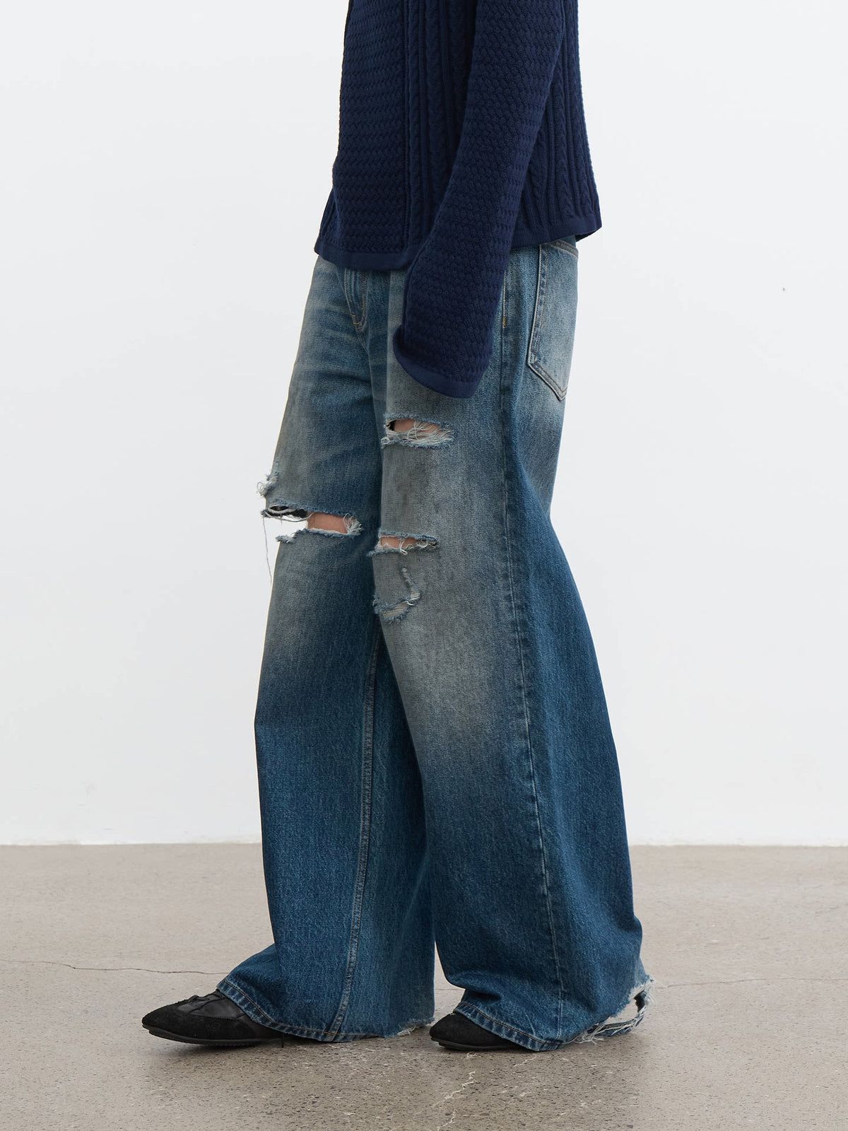 Knife-Cut Loose straight jeans