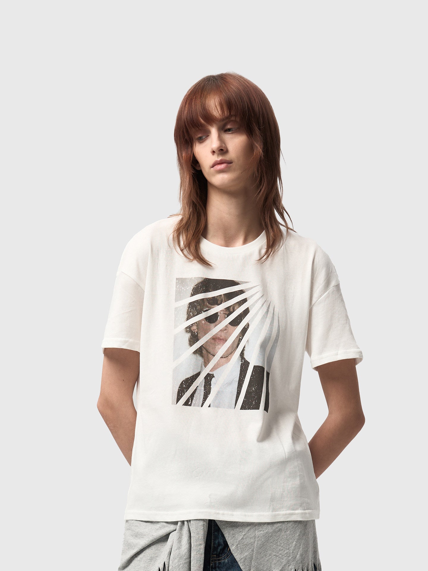 Aged white linen cotton short-sleeved printed T-shirt