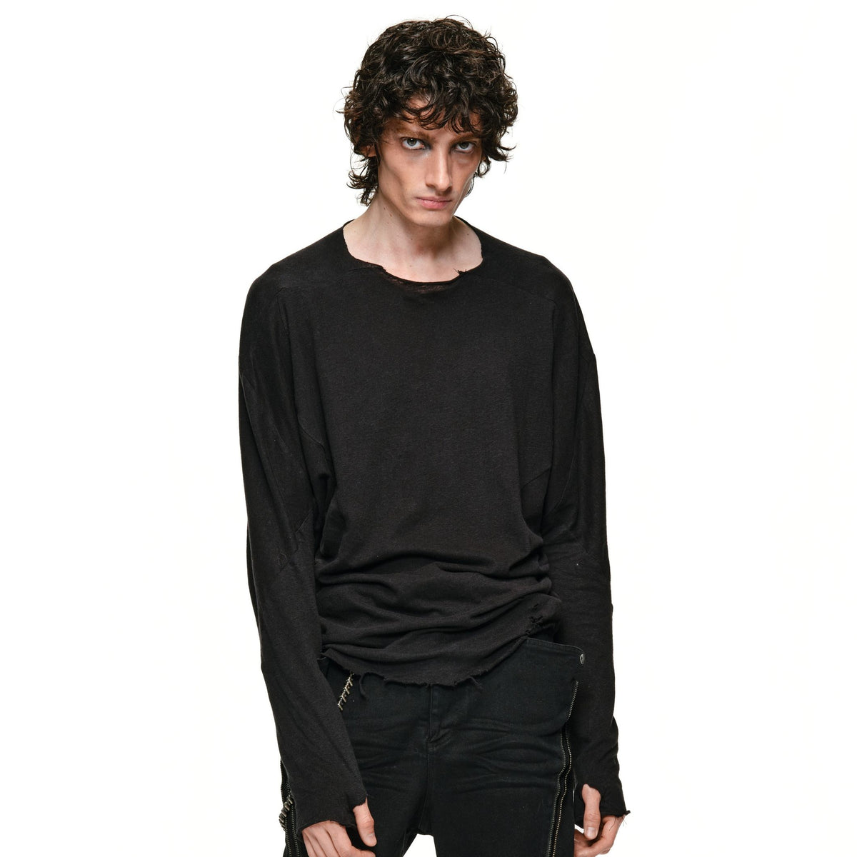 SPIRAL DISTRESSED LONG-SLEEVE TEE
