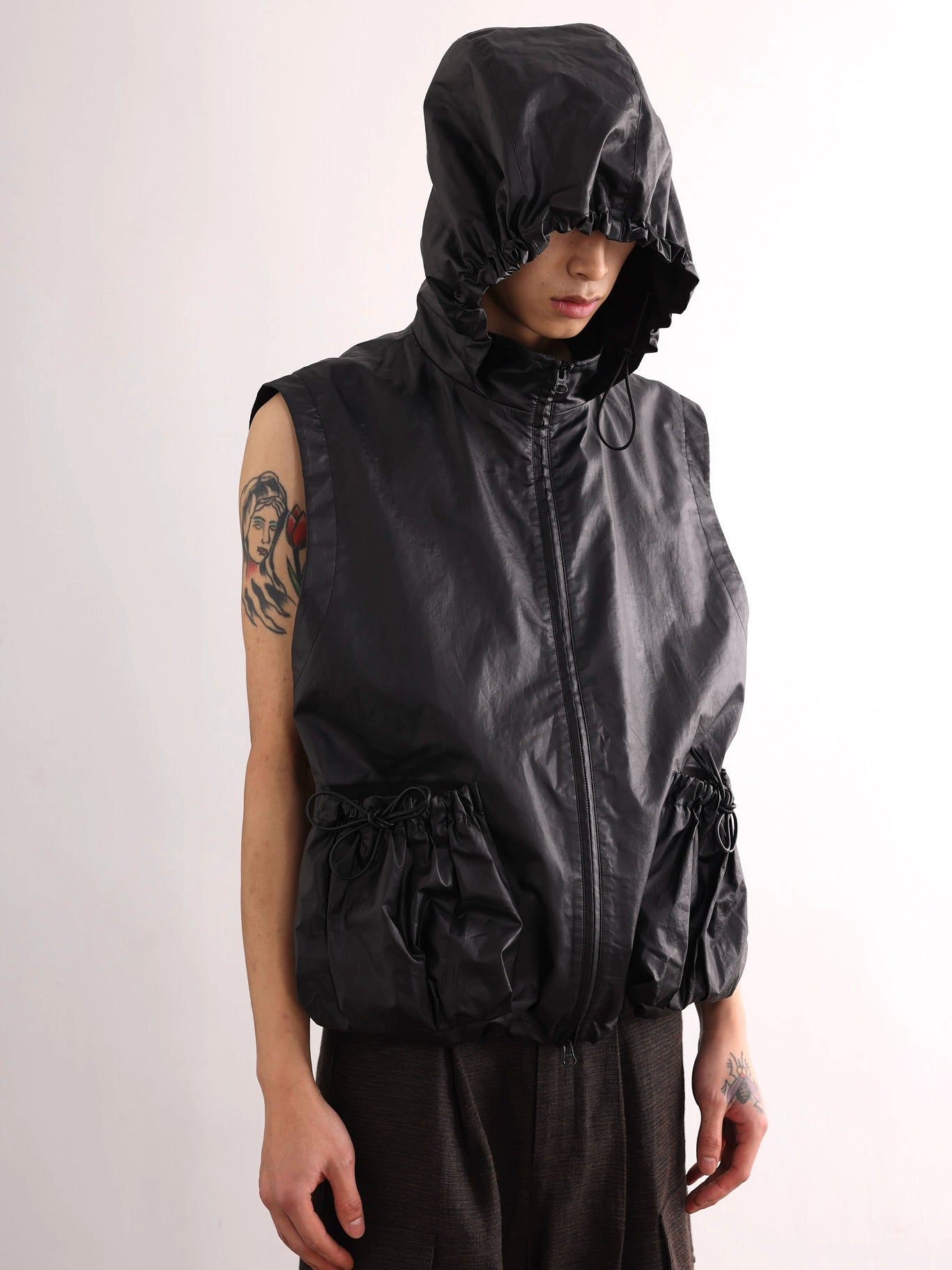 Coated Drawstring Hooded Vest M06