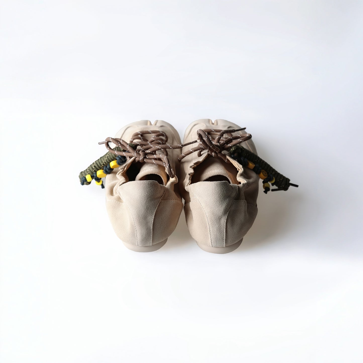 khaki soft cowhide tabi sneakers