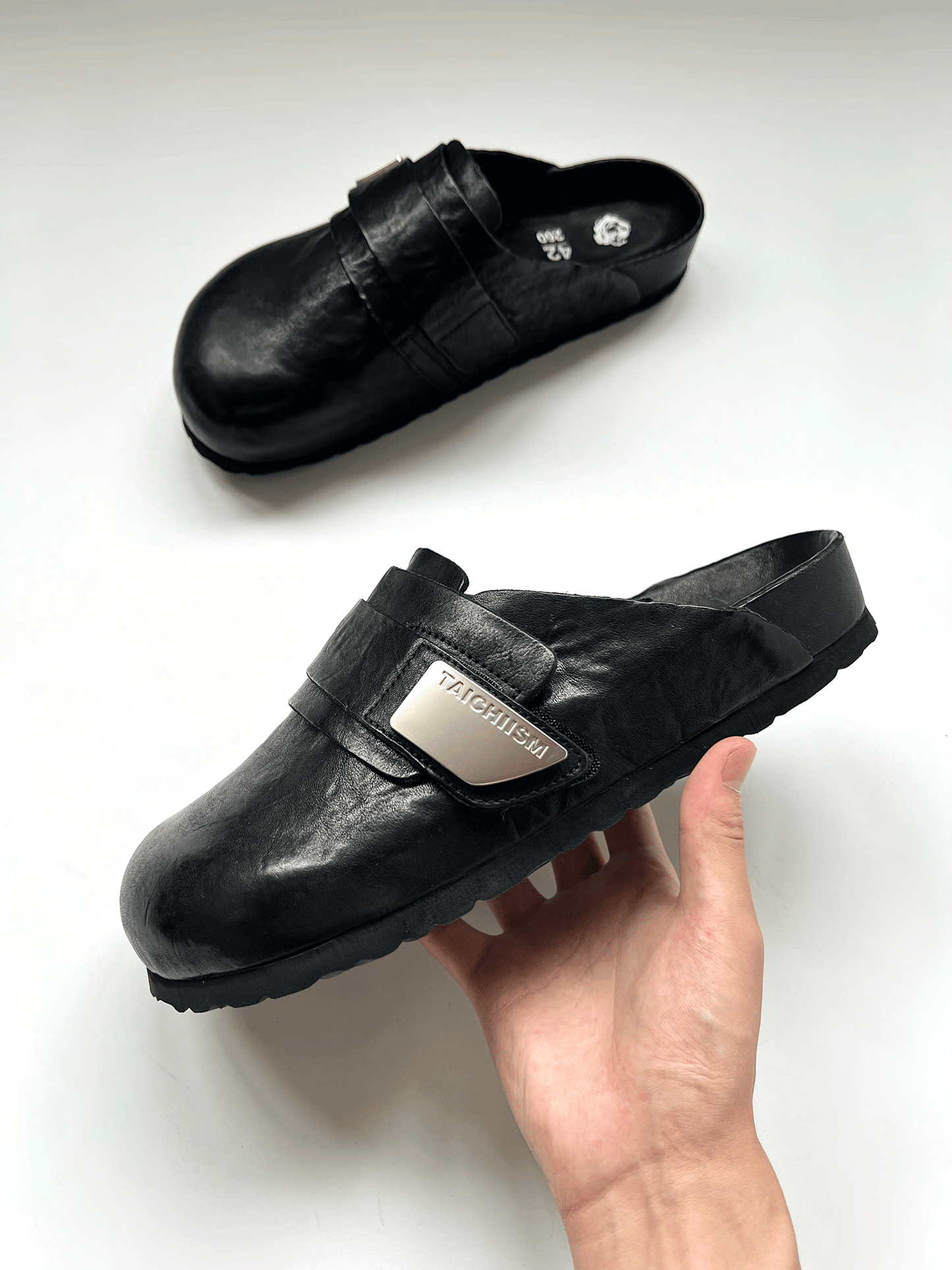 Washed leather mule