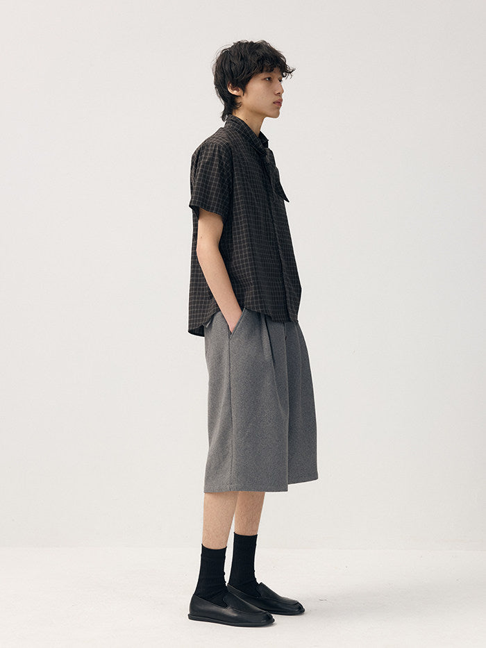 Plaid slouchy scarf-neck short-sleeved shirt