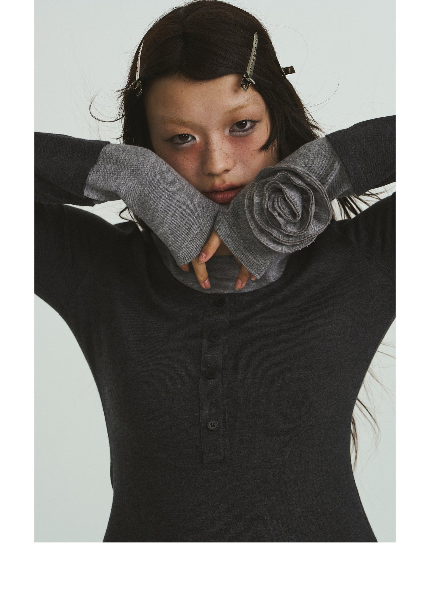 Rose cuff fake layered T-shirts