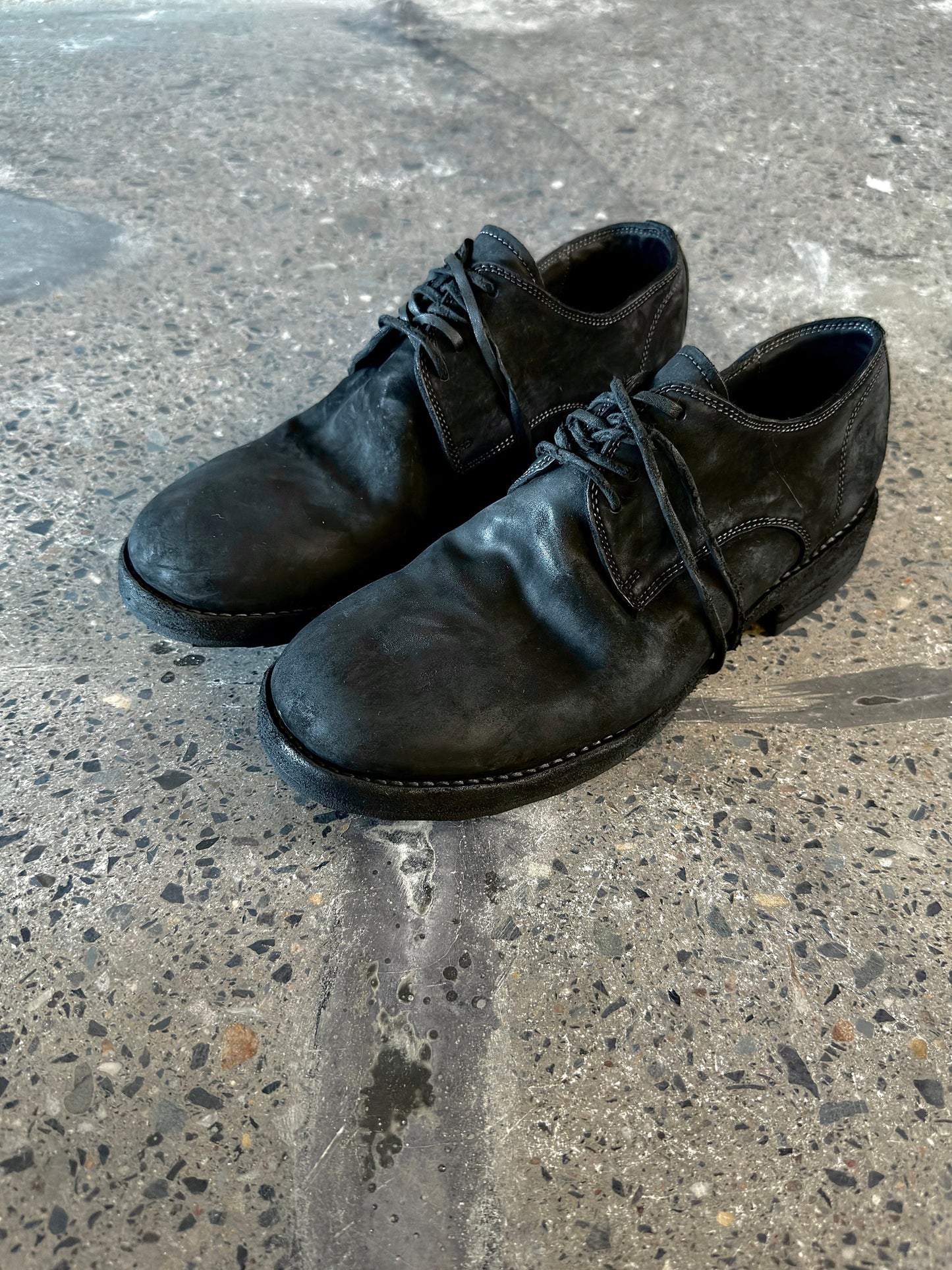 Washed distressed  Derby leather shoes