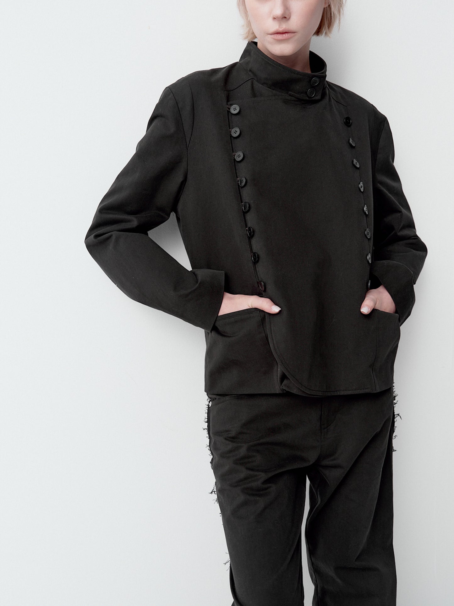 Multi-button cropped jacket