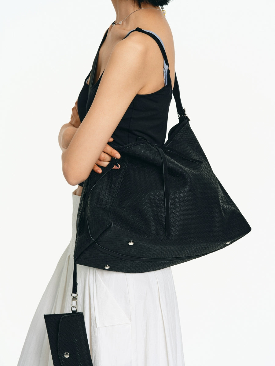 SMOKY EMBOSSED SHOULDER BAG