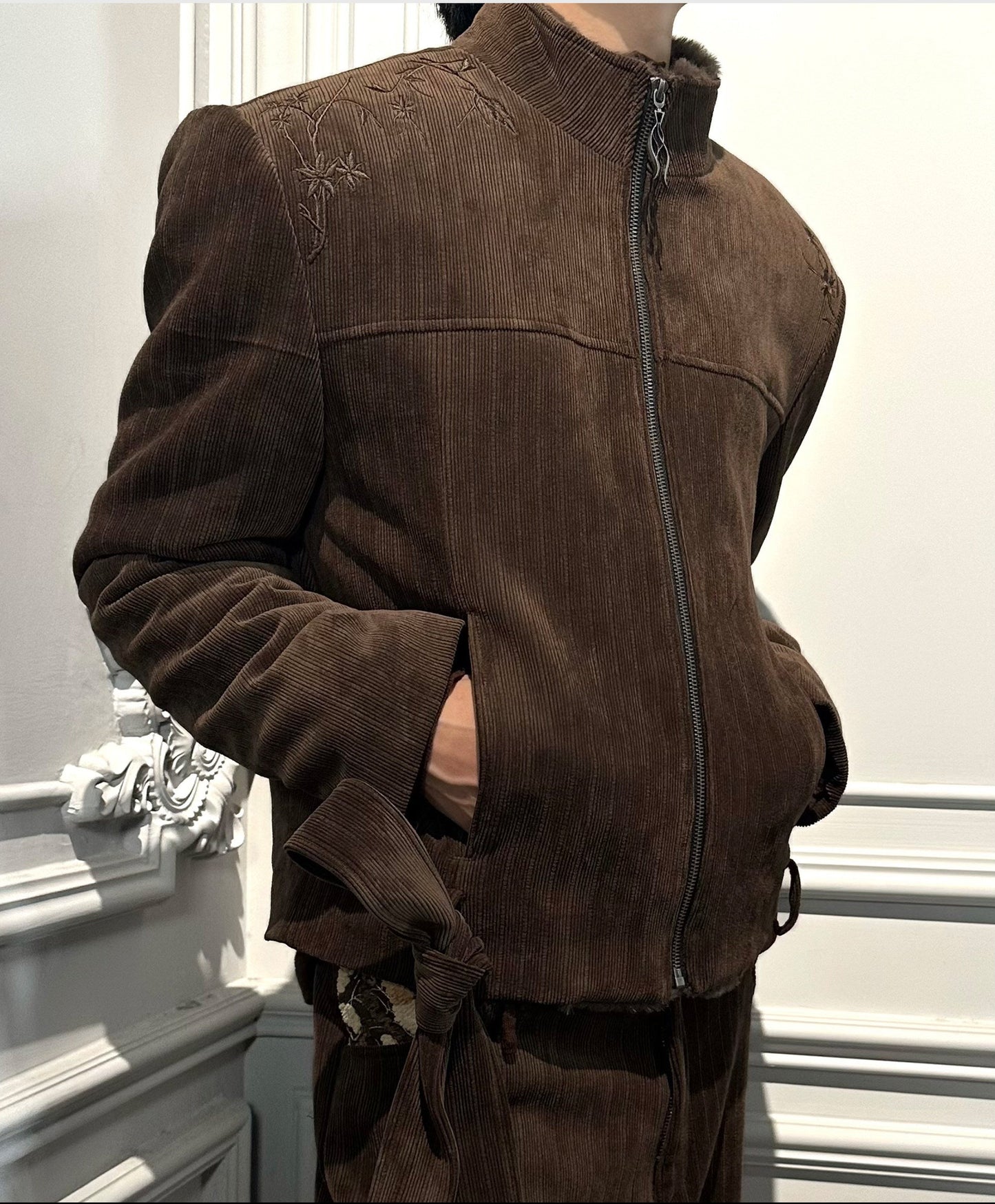 "Po Jing" 3D embroidered corduroy strap jacket
