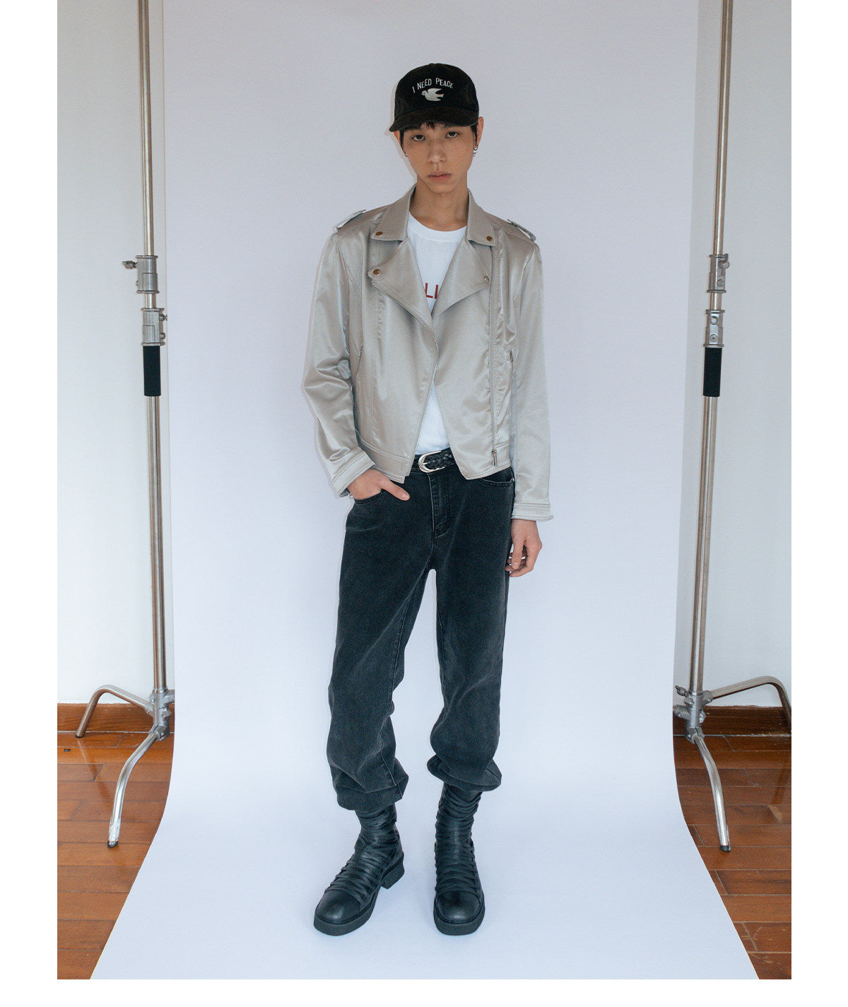 Washed Embroidered Bootcut Jeans