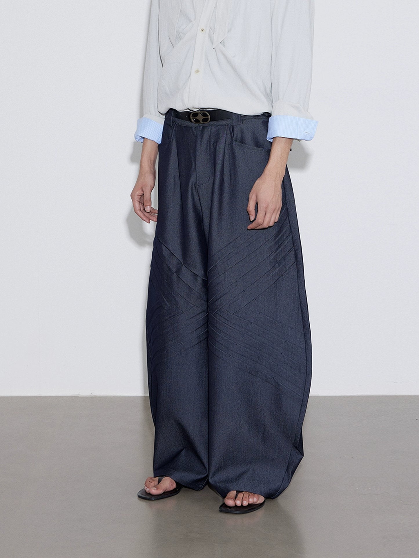Scimitar Pleated 3D Cut Trouser