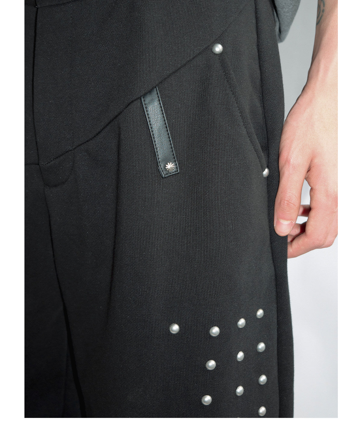FUNKYFUN Rivet Six-Point Shorts