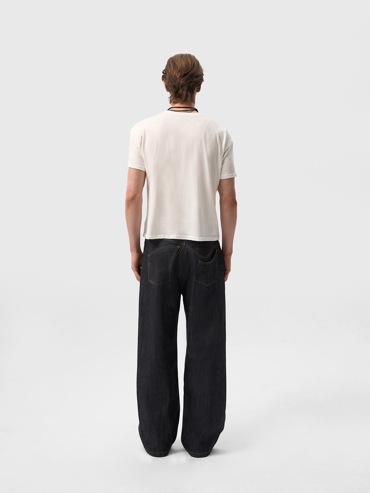 Aged white linen cotton short-sleeved printed T-shirt