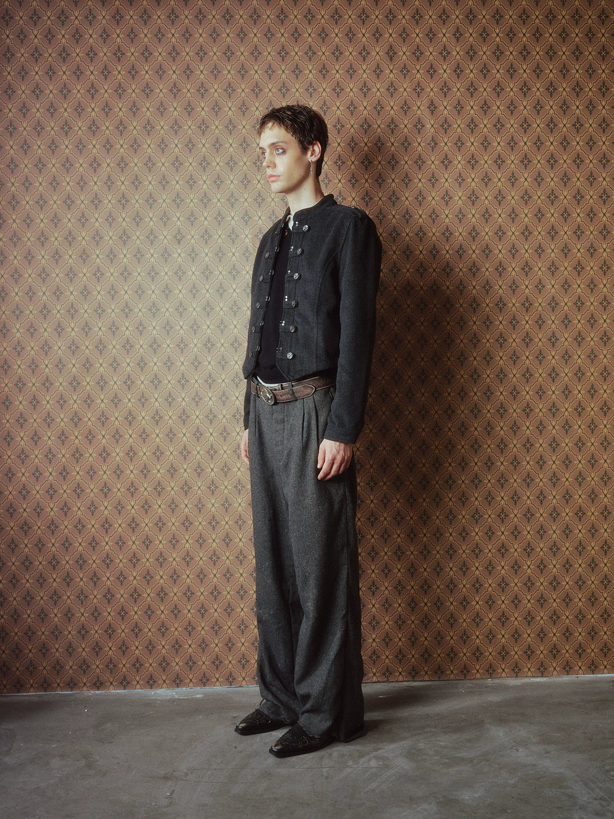 Velvey Napoleon Buttoned Cropped Jacket