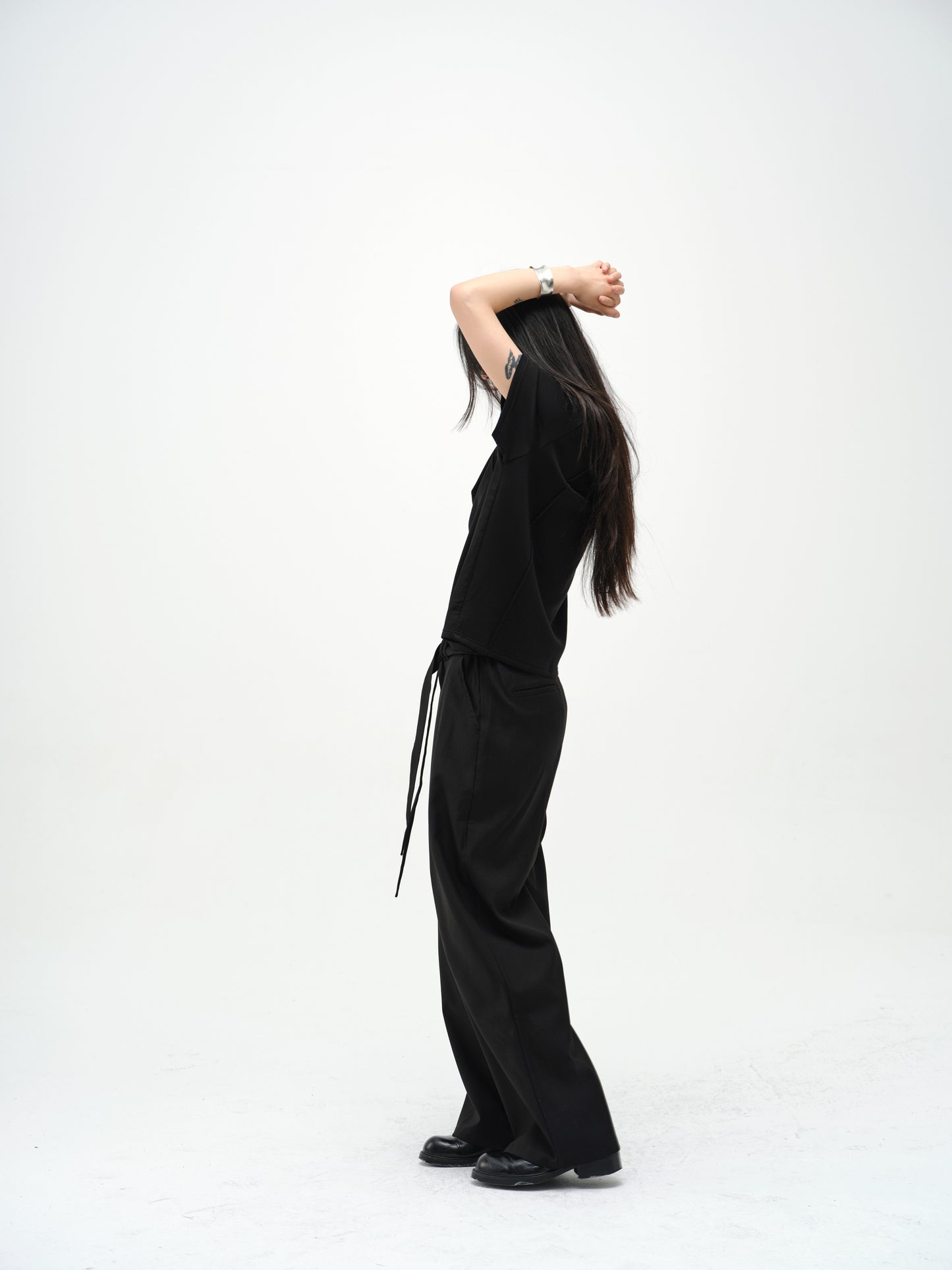Sword-shaped trousers