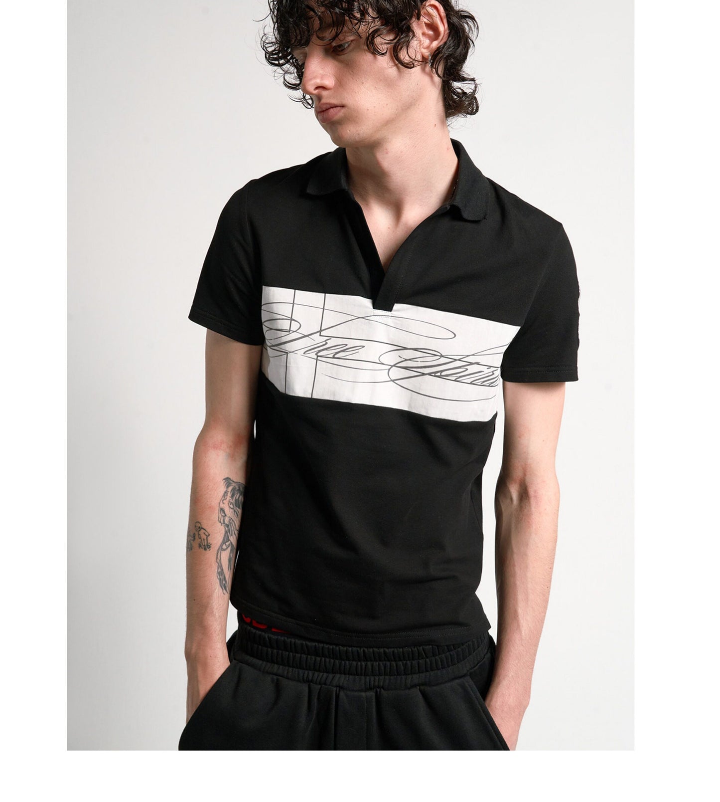 Heterochromatic cross print polo shirt