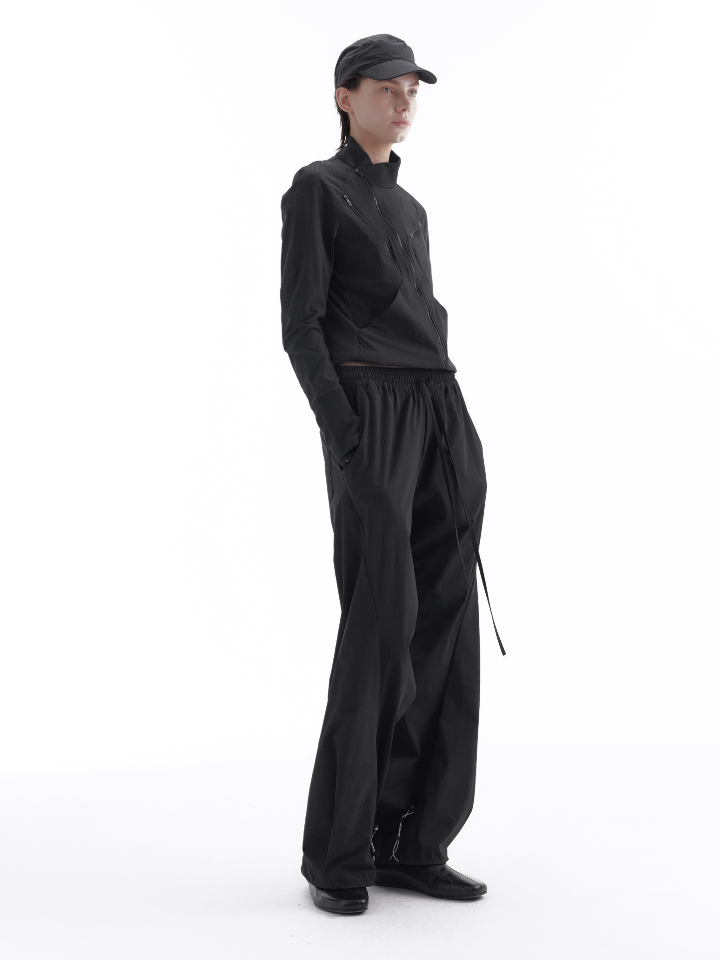Dark stripe diagonal zipper jacket