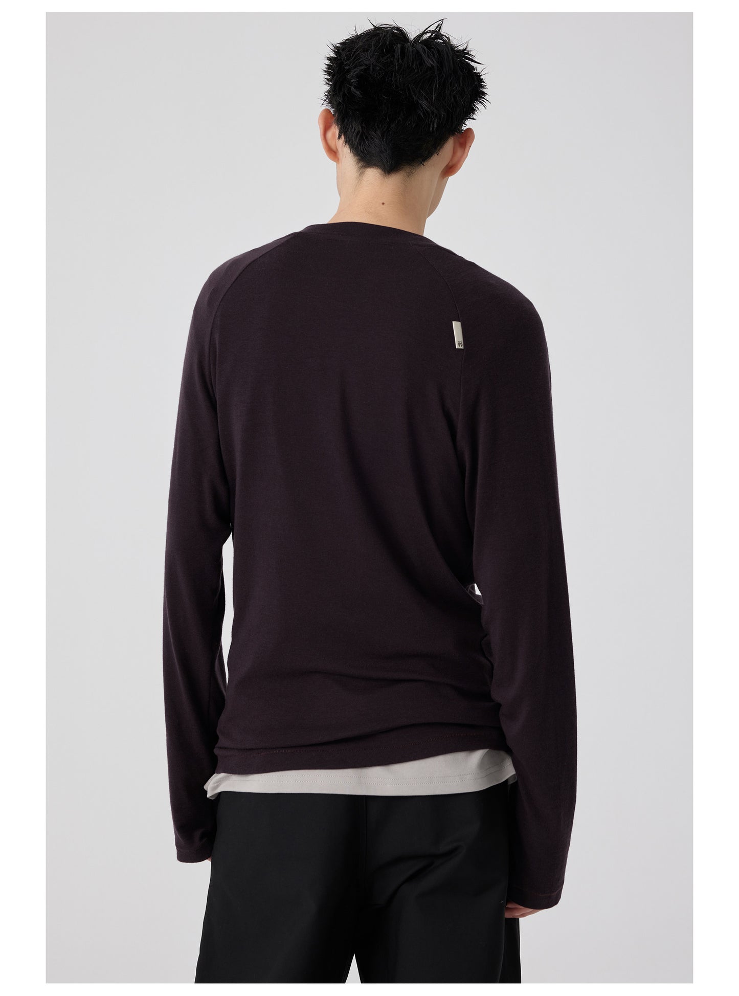 Straight Neck long-sleeved T-shirt