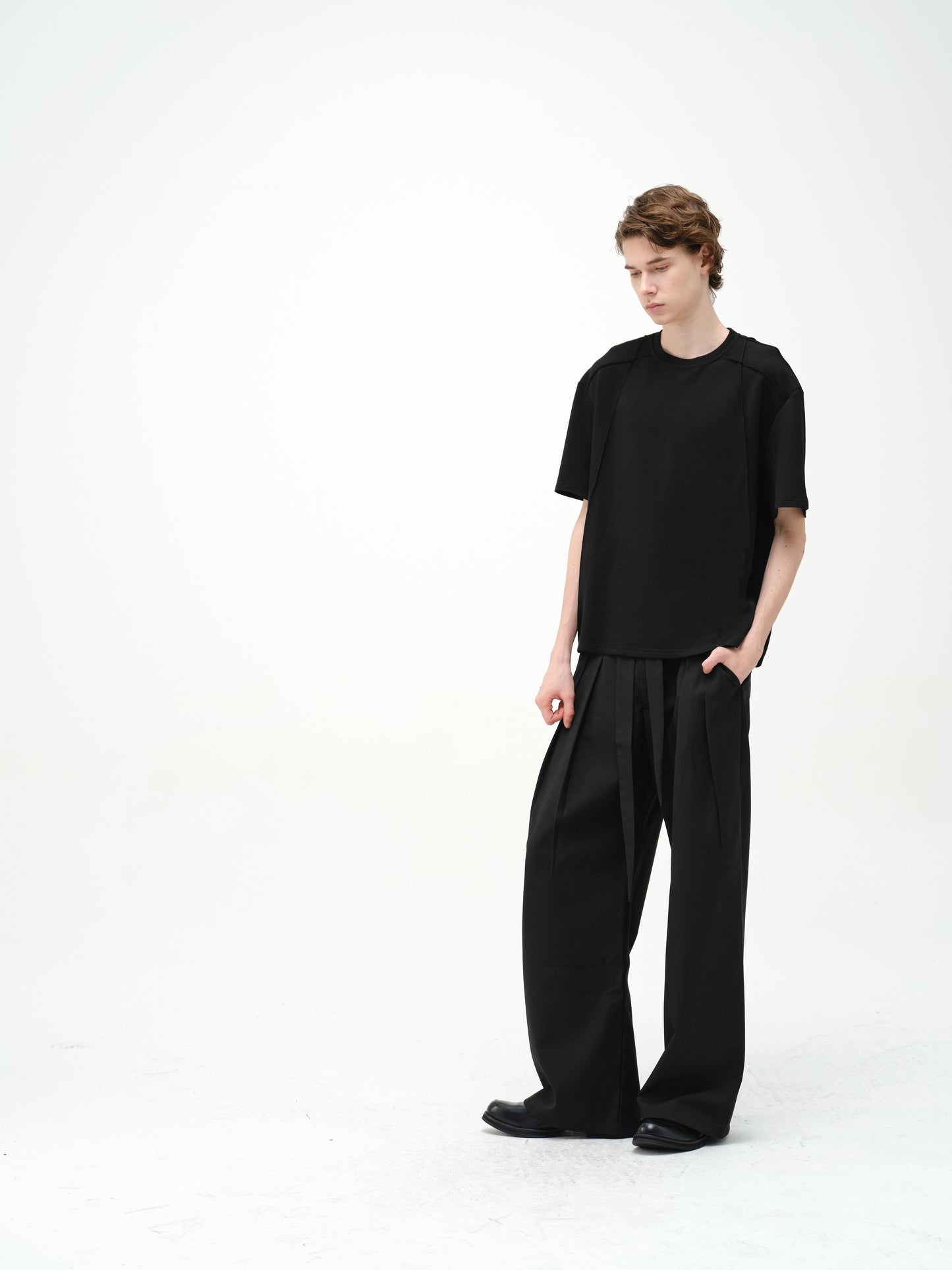 Sword-shaped trousers