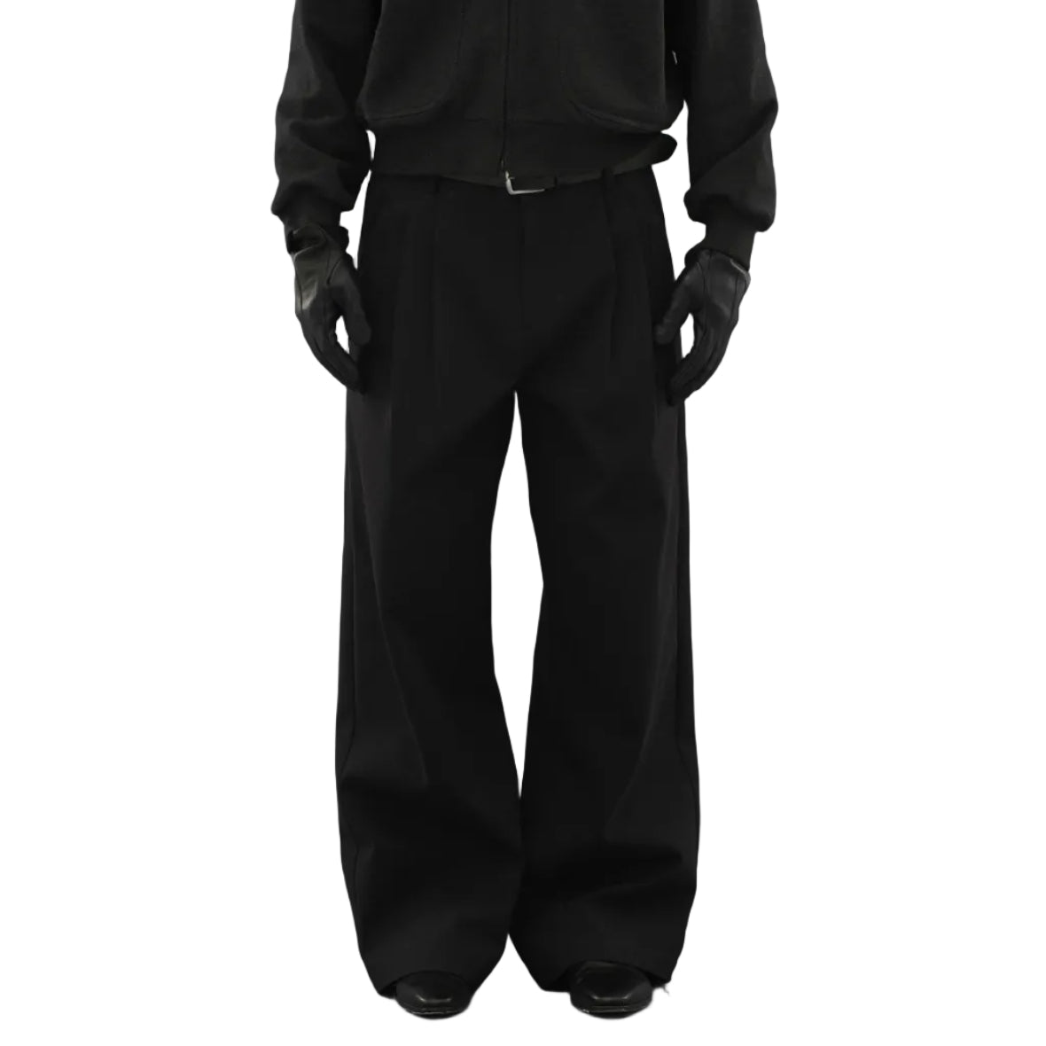Curved pocket trousers