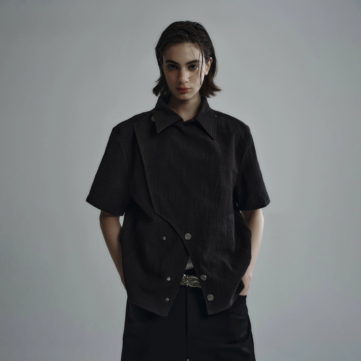 "Accumulation" linen multi-form short-sleeve shirt