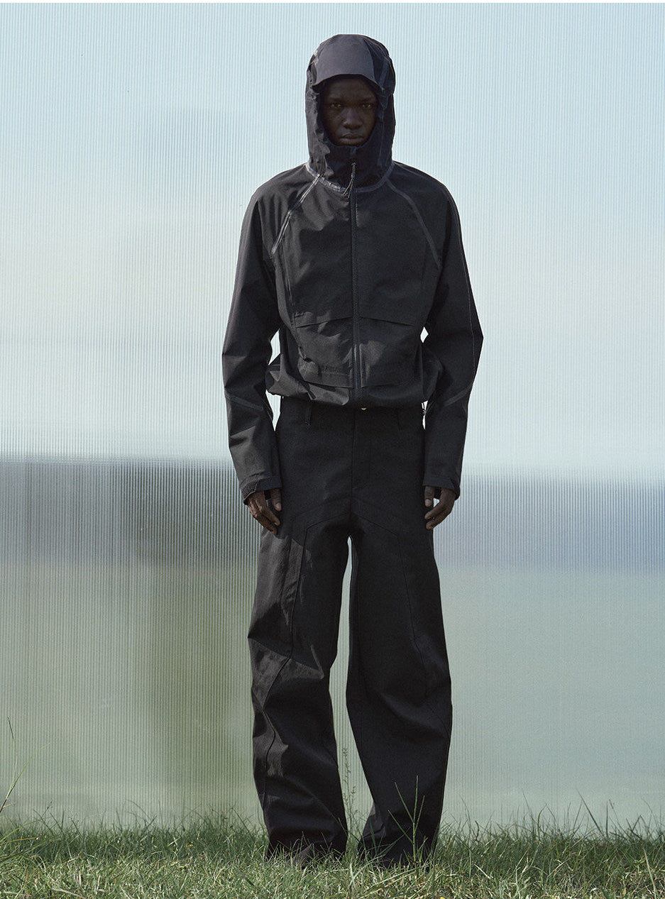 Multi-pocket functional outdoor jacket