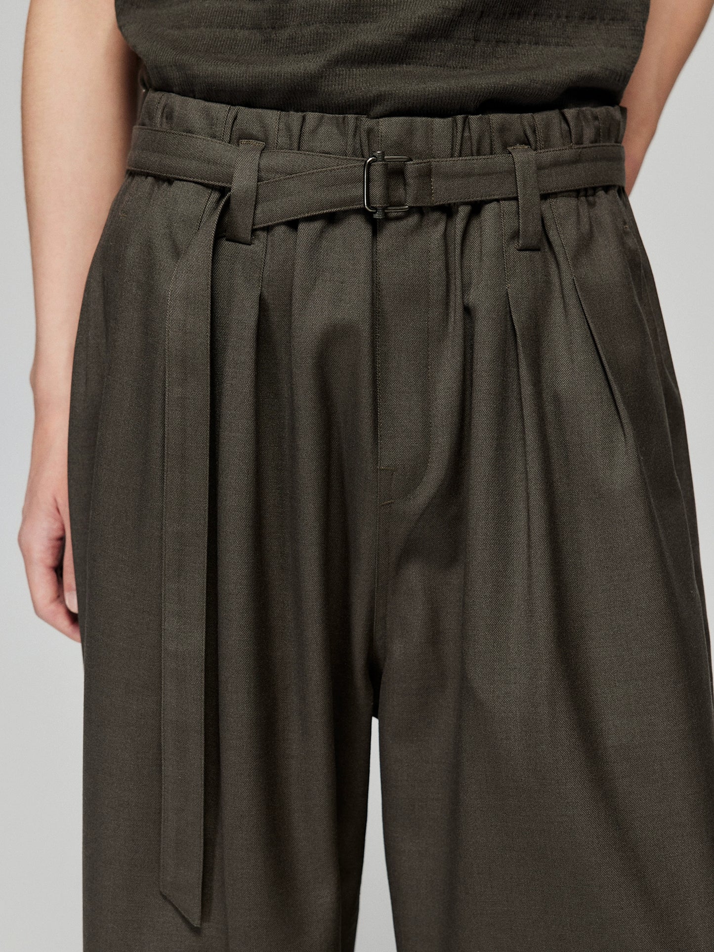 Waistband straight-leg trousers