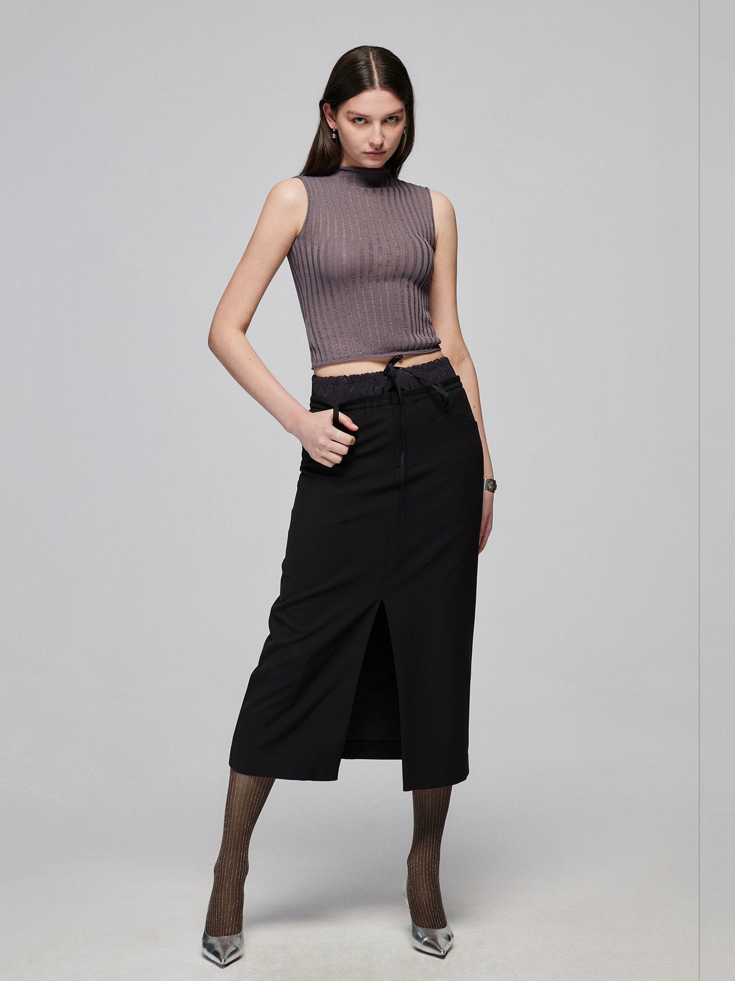 Rolled-edge knit vest