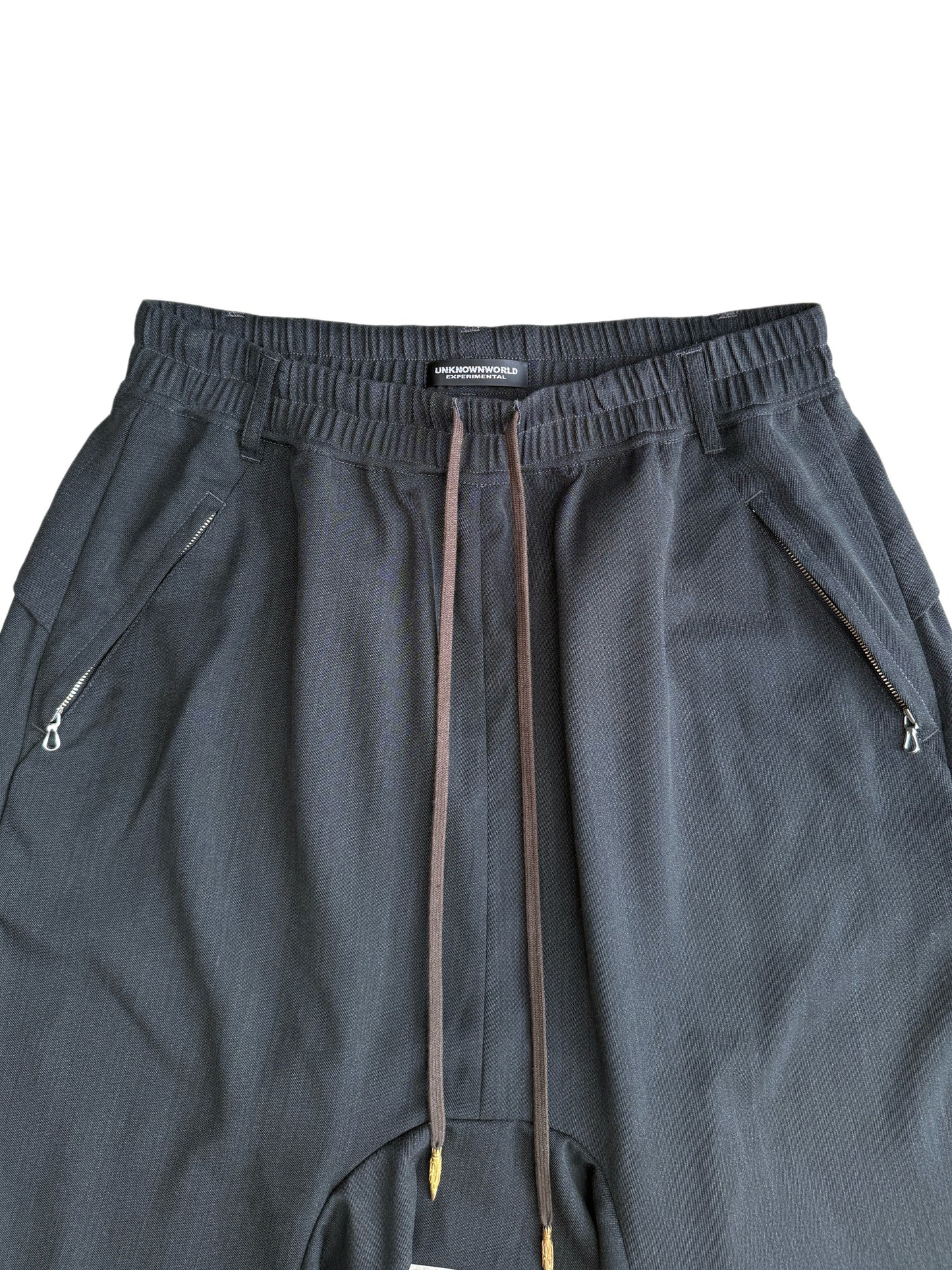 Six-point dress pants