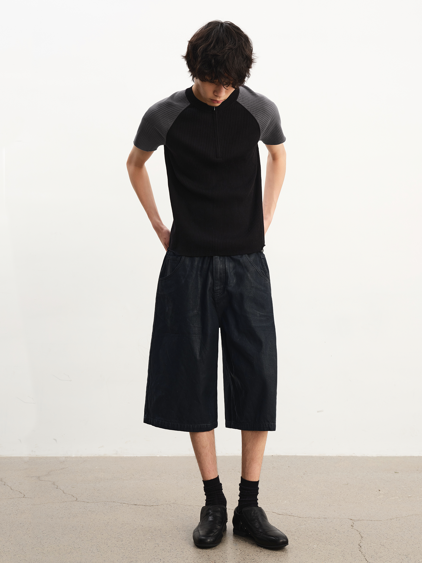 Waxed denim cropped pants