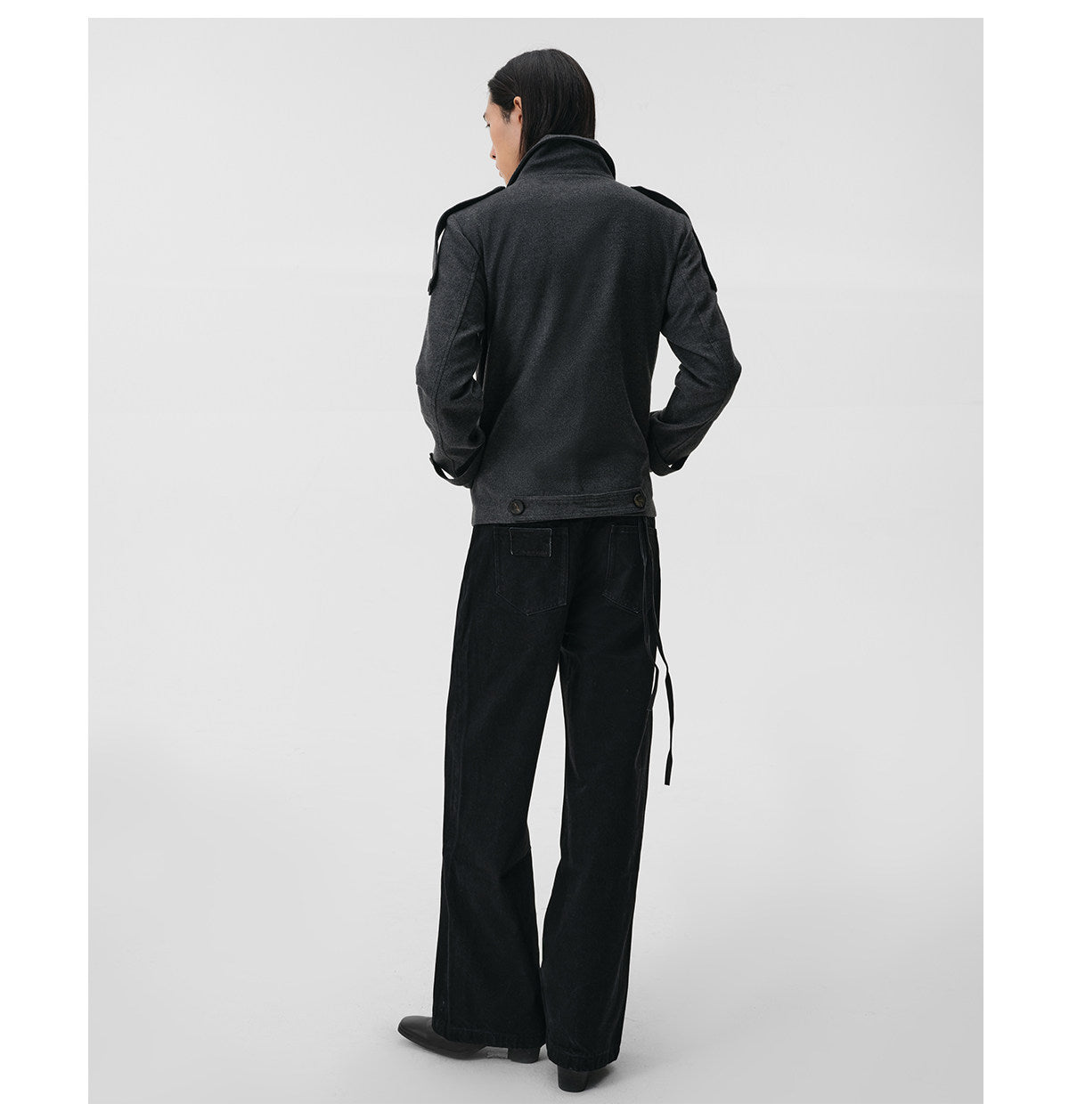 Double-breasted wool short coat
